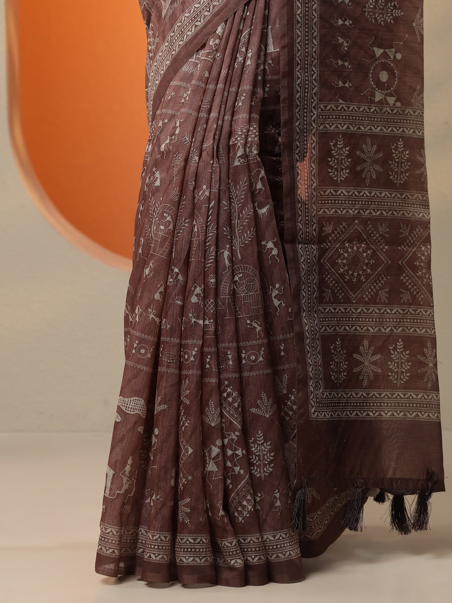 Brown Printed Silk Blend Saree With Unstitched Blouse Piece