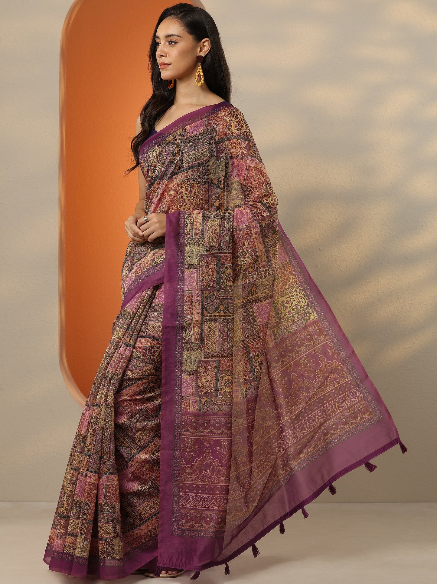 Pink Printed Silk Blend Saree With Unstitched Blouse Piece