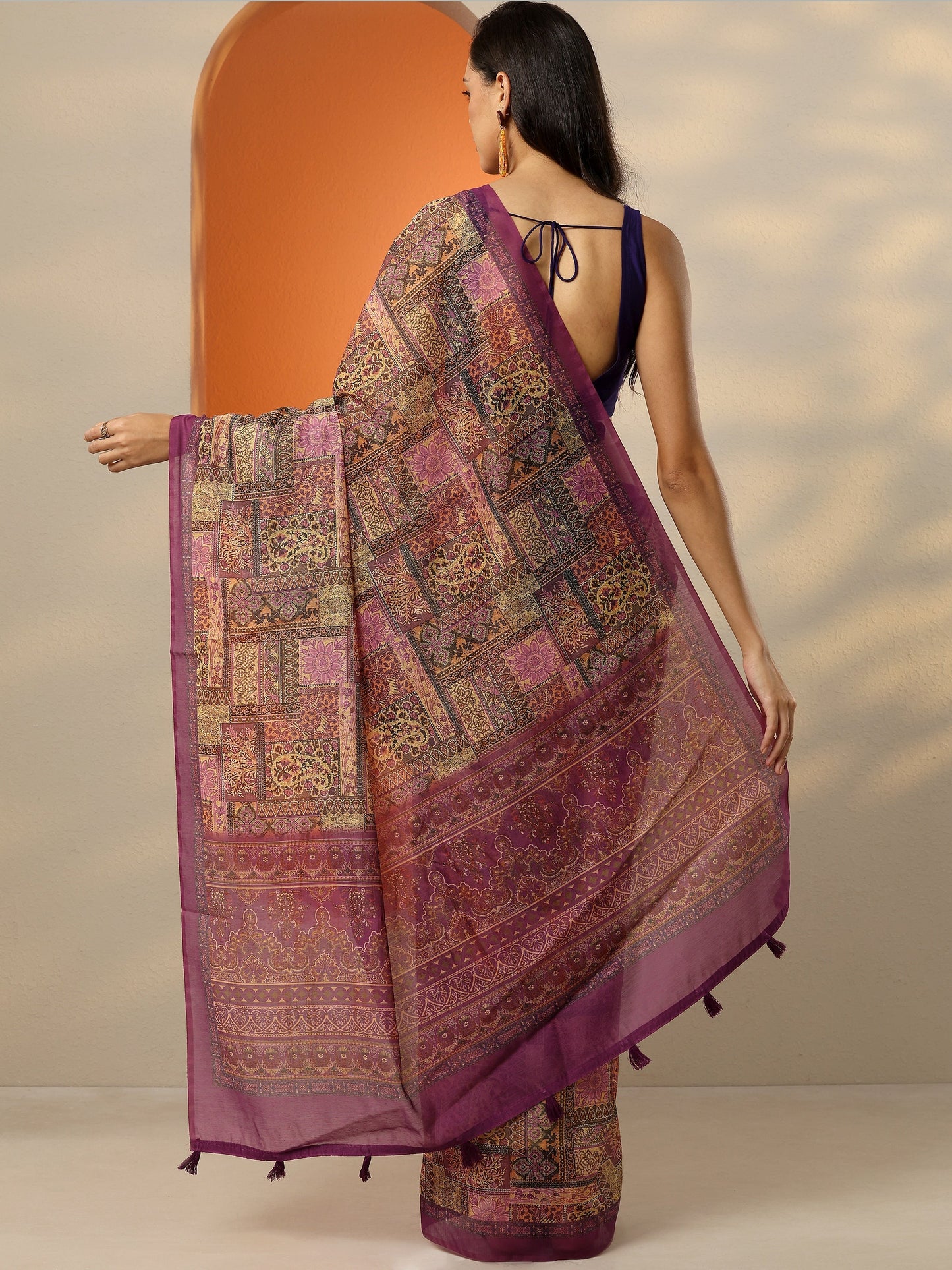 Pink Printed Silk Blend Saree With Unstitched Blouse Piece