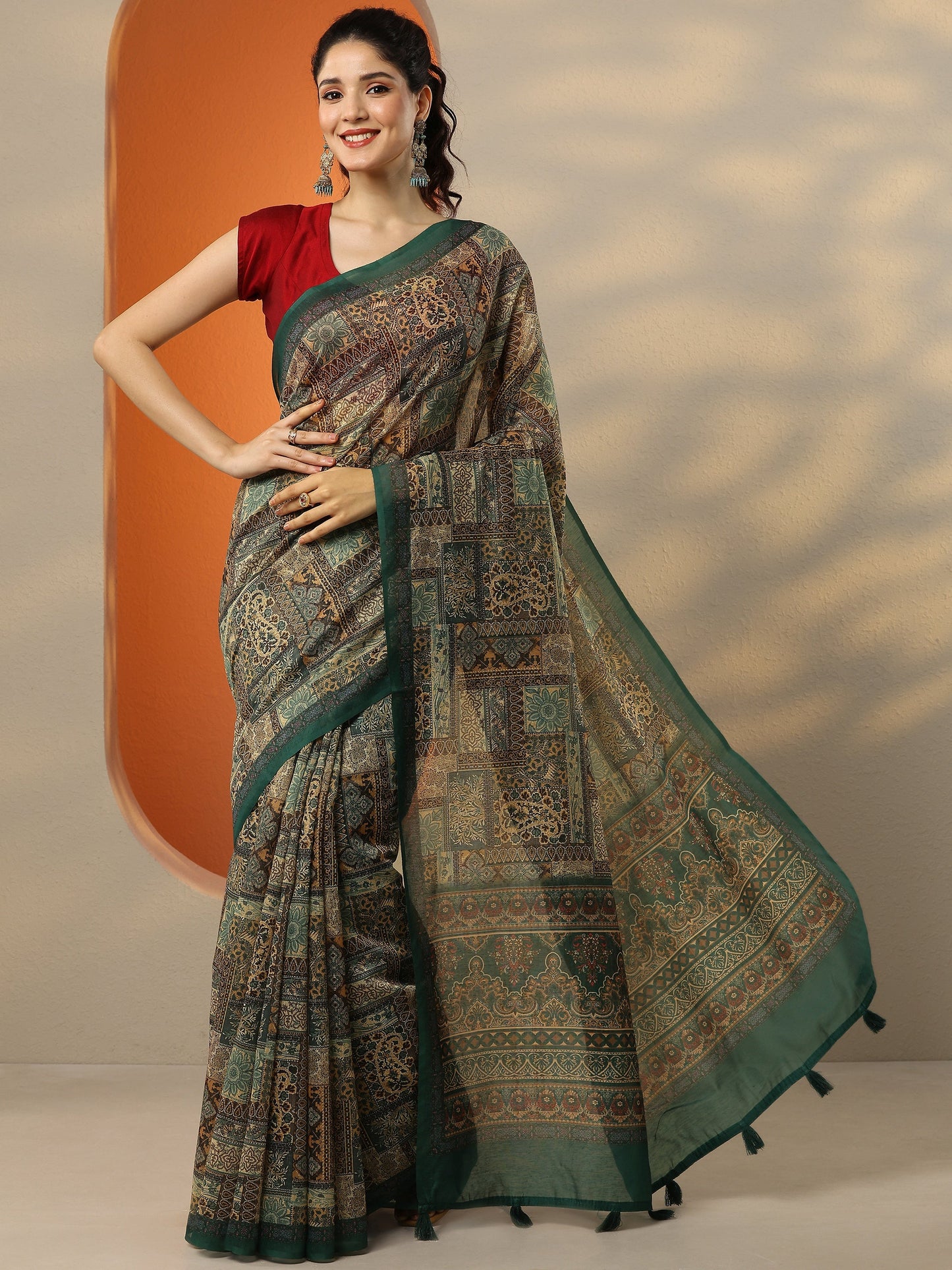Green Printed Silk Blend Saree With Unstitched Blouse Piece