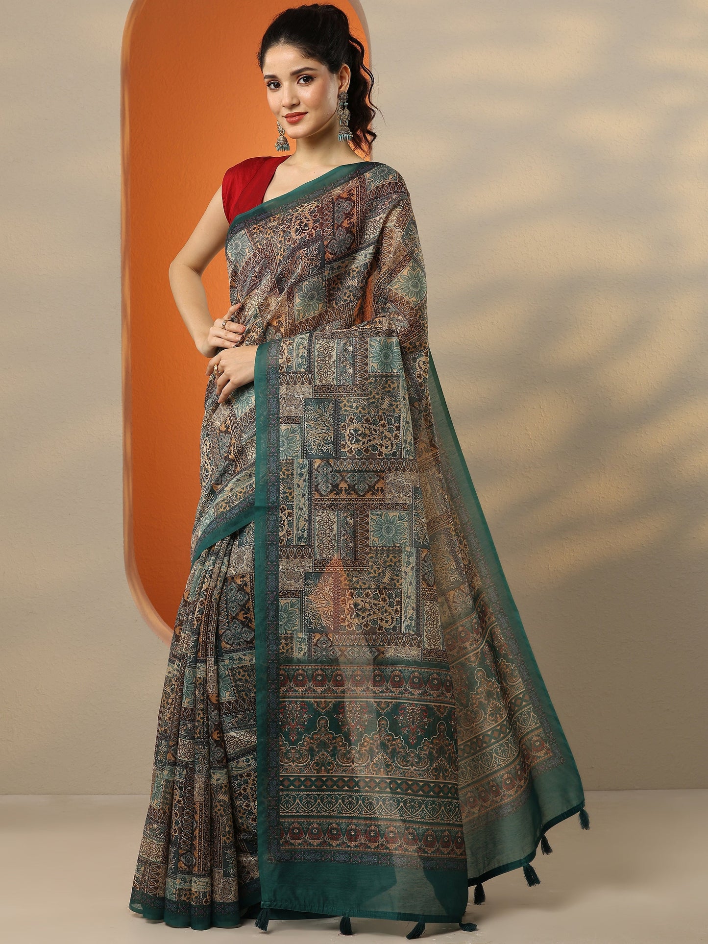 Green Printed Silk Blend Saree With Unstitched Blouse Piece