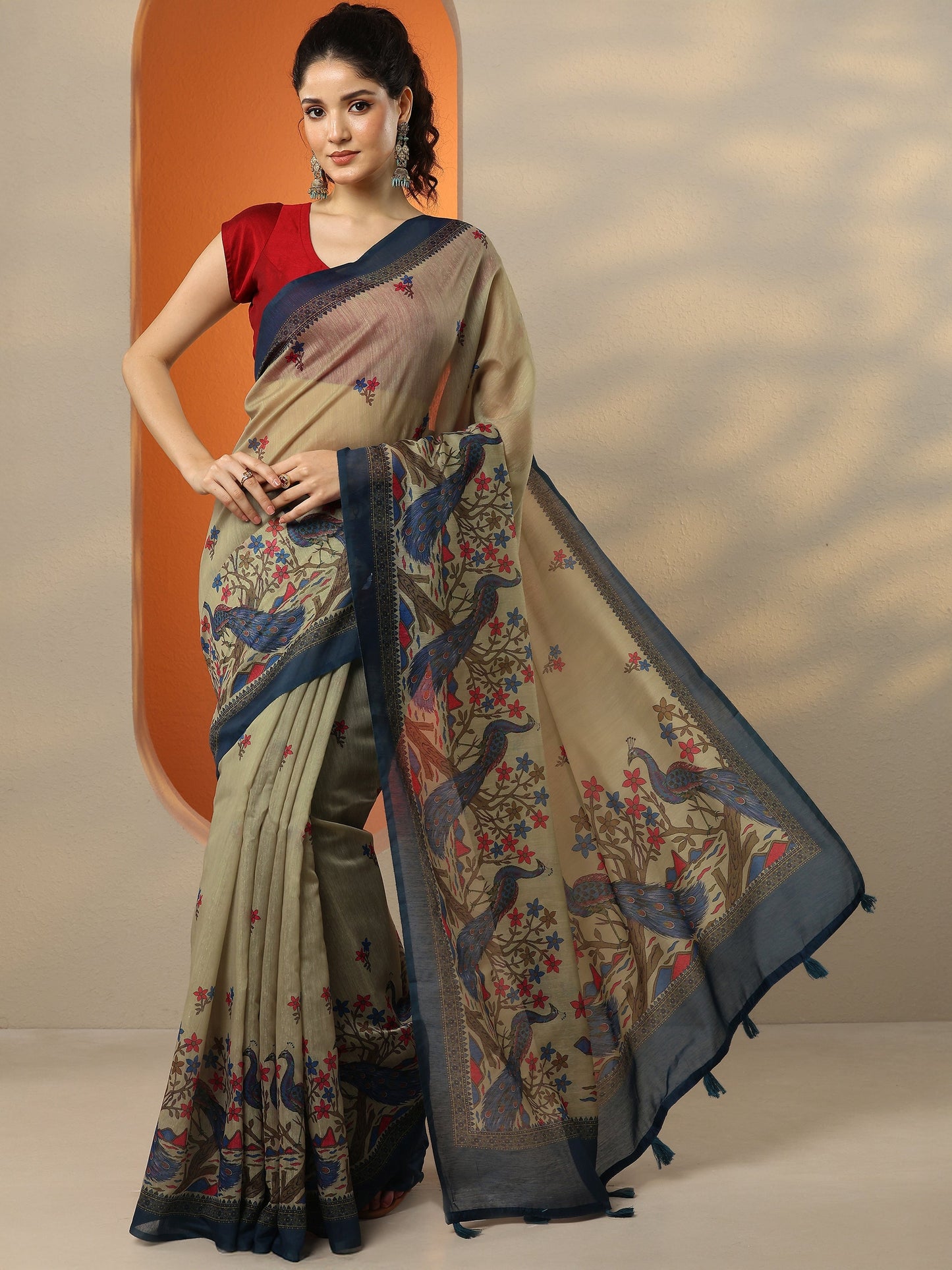 Beige Printed Silk Blend Saree With Unstitched Blouse Piece