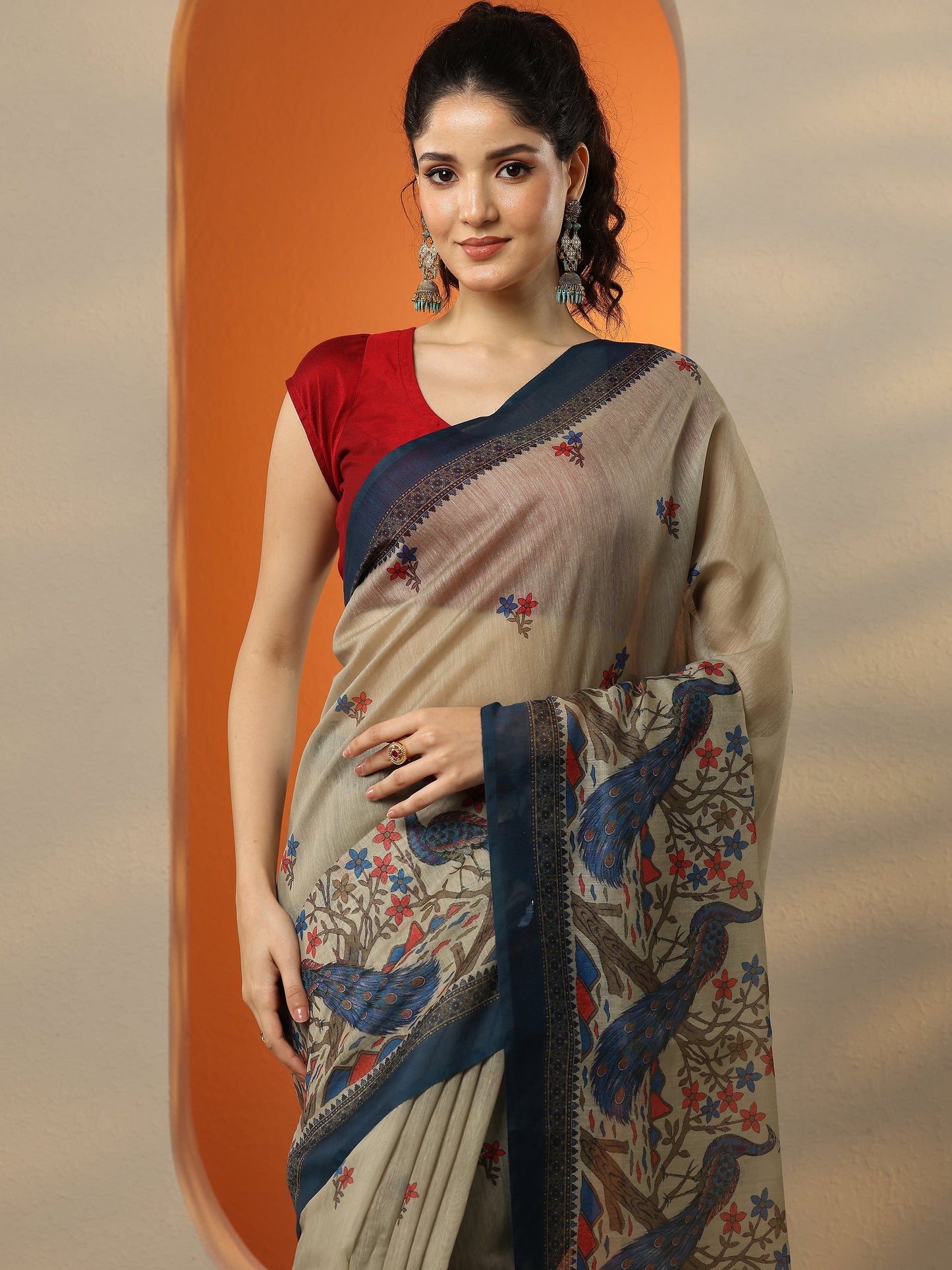 Beige Printed Silk Blend Saree With Unstitched Blouse Piece