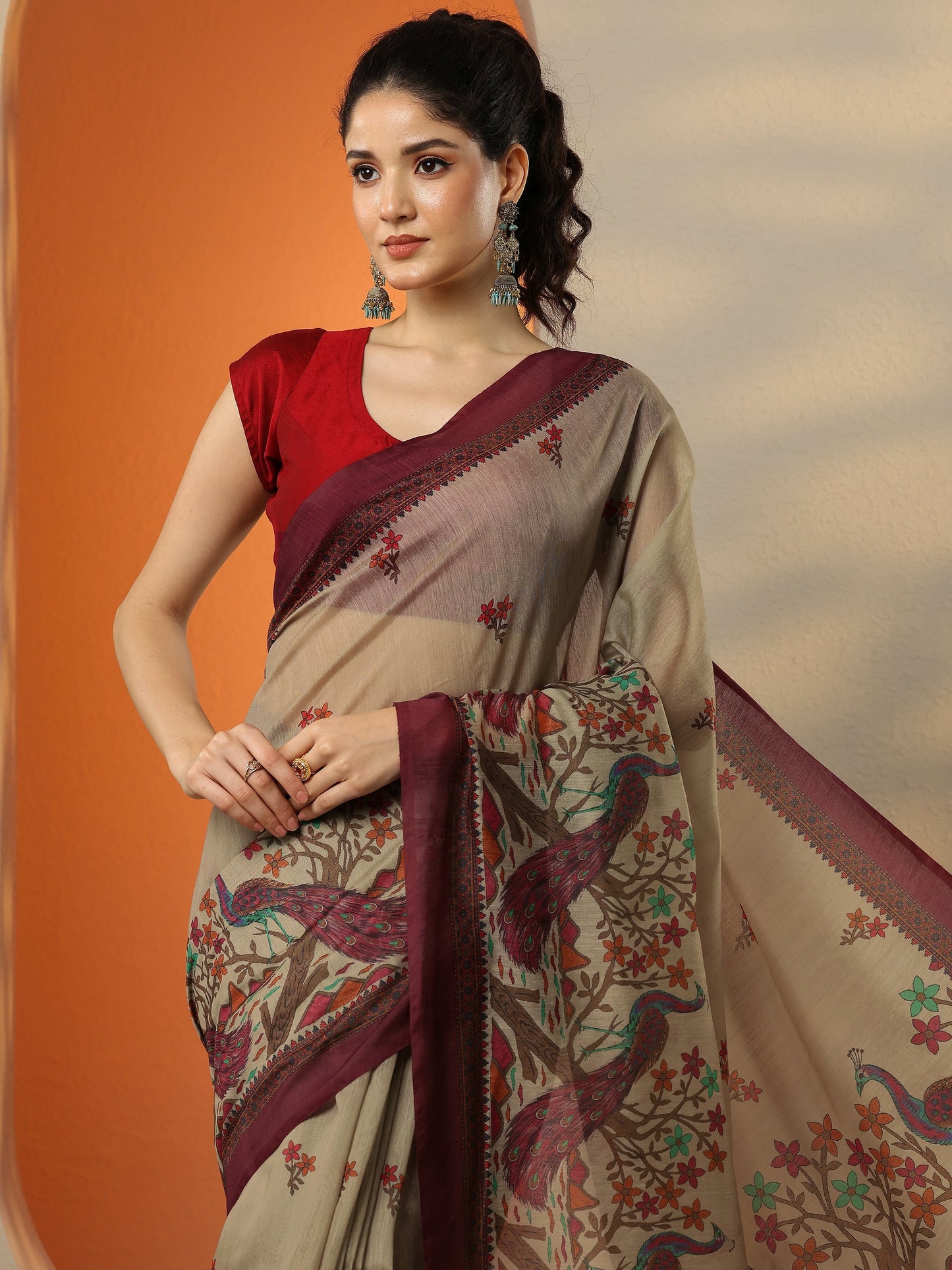 Beige Printed Silk Blend Saree With Unstitched Blouse Piece