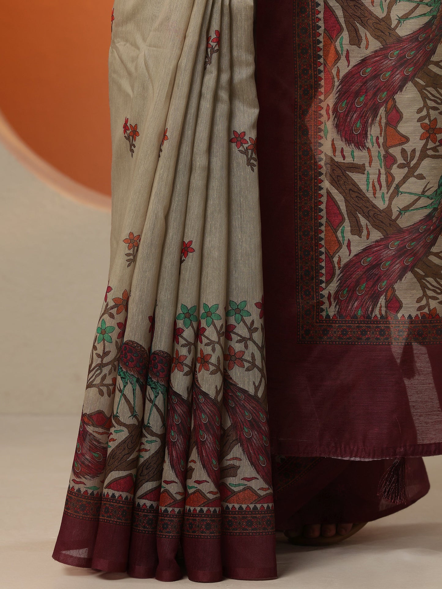 Beige Printed Silk Blend Saree With Unstitched Blouse Piece