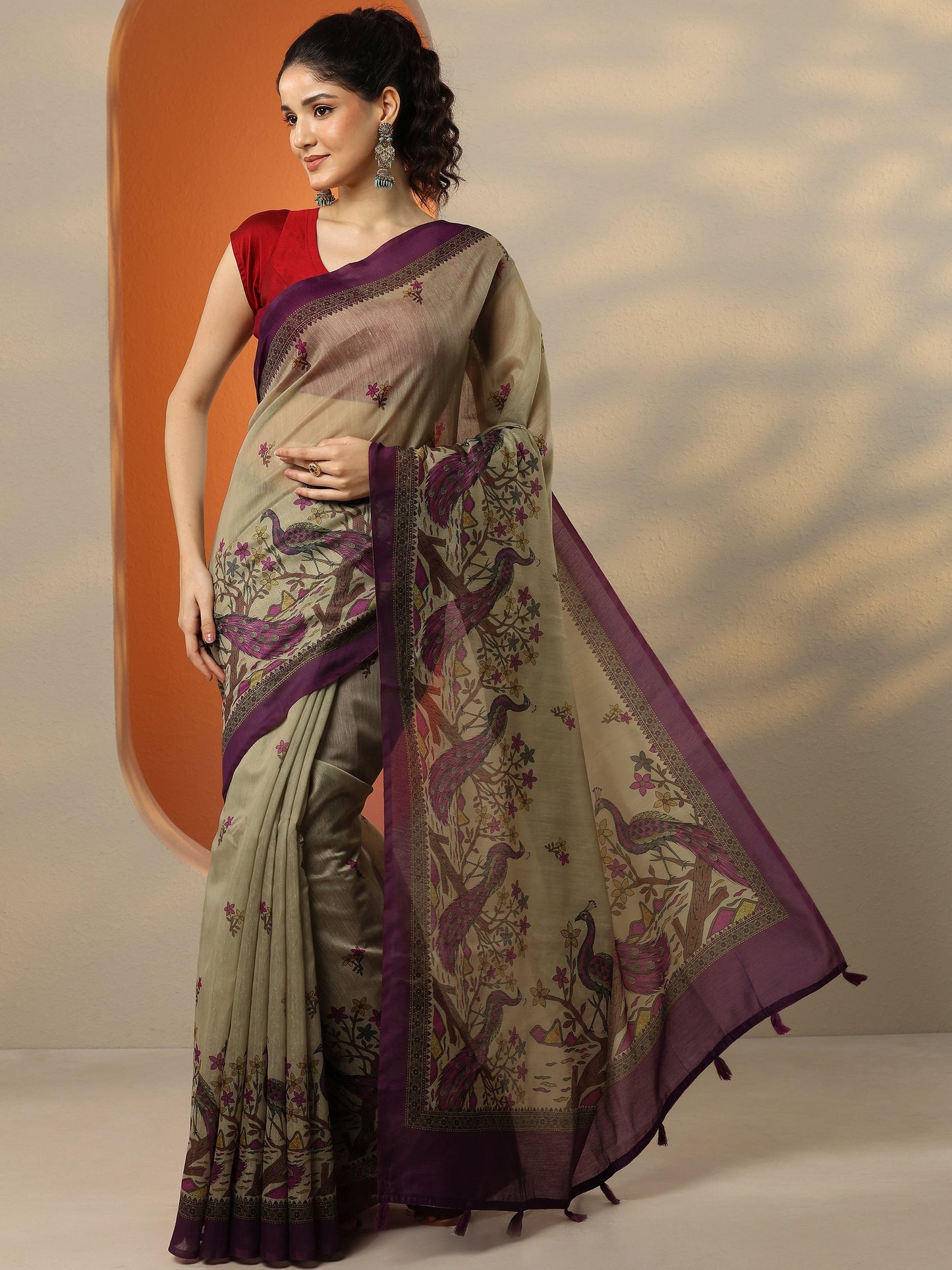 Beige Printed Silk Blend Saree With Unstitched Blouse Piece