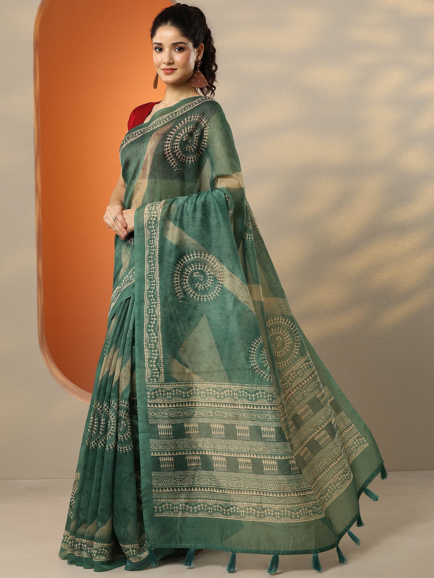 Green Printed Silk Blend Saree With Unstitched Blouse Piece