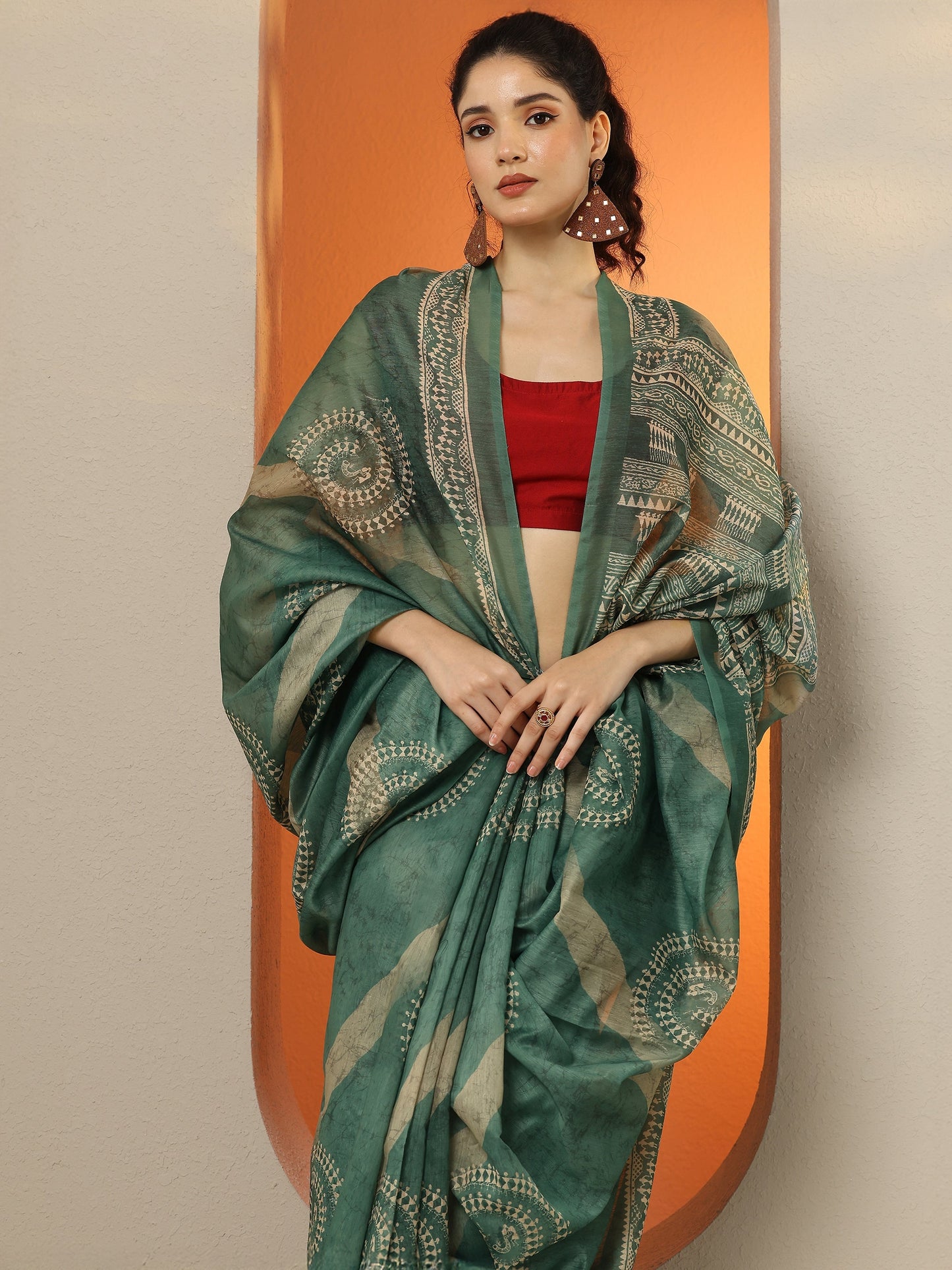 Green Printed Silk Blend Saree With Unstitched Blouse Piece