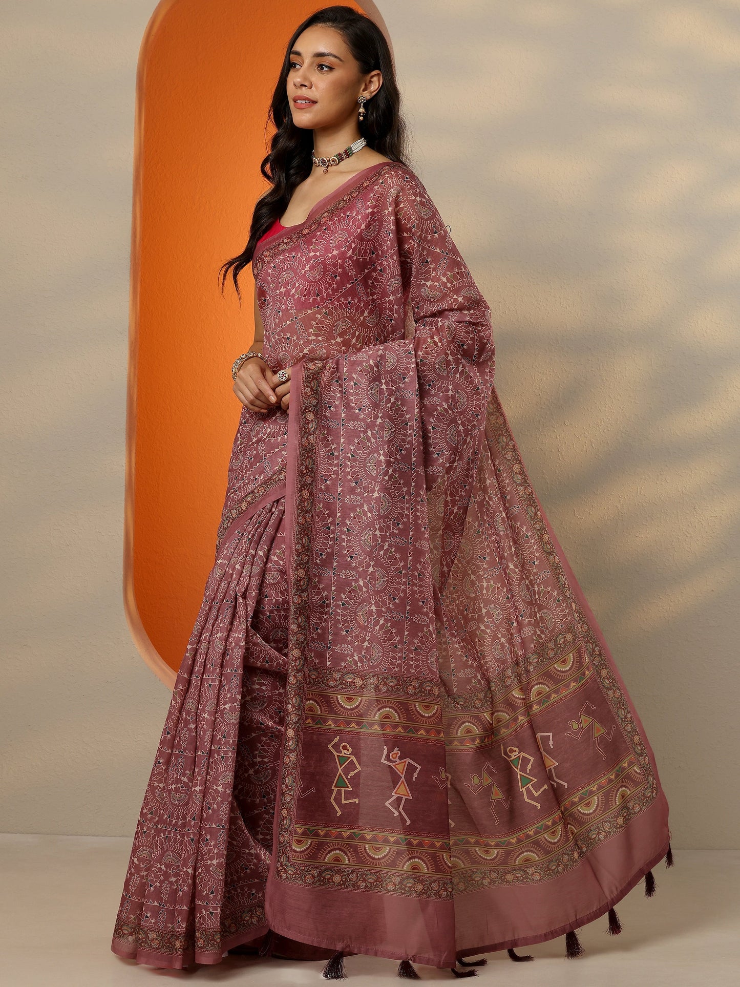 Brown Printed Silk Blend Saree With Unstitched Blouse Piece