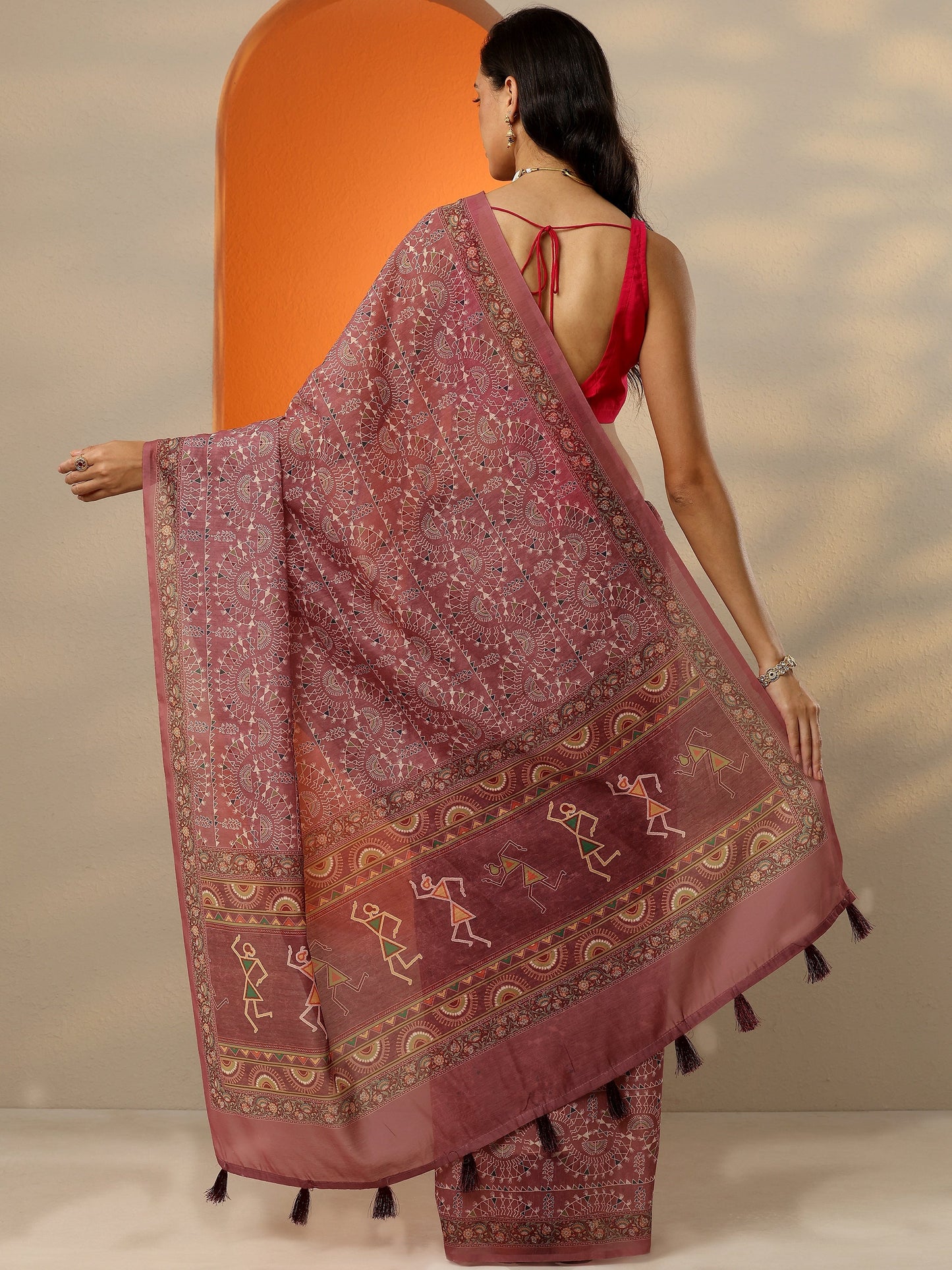 Brown Printed Silk Blend Saree With Unstitched Blouse Piece