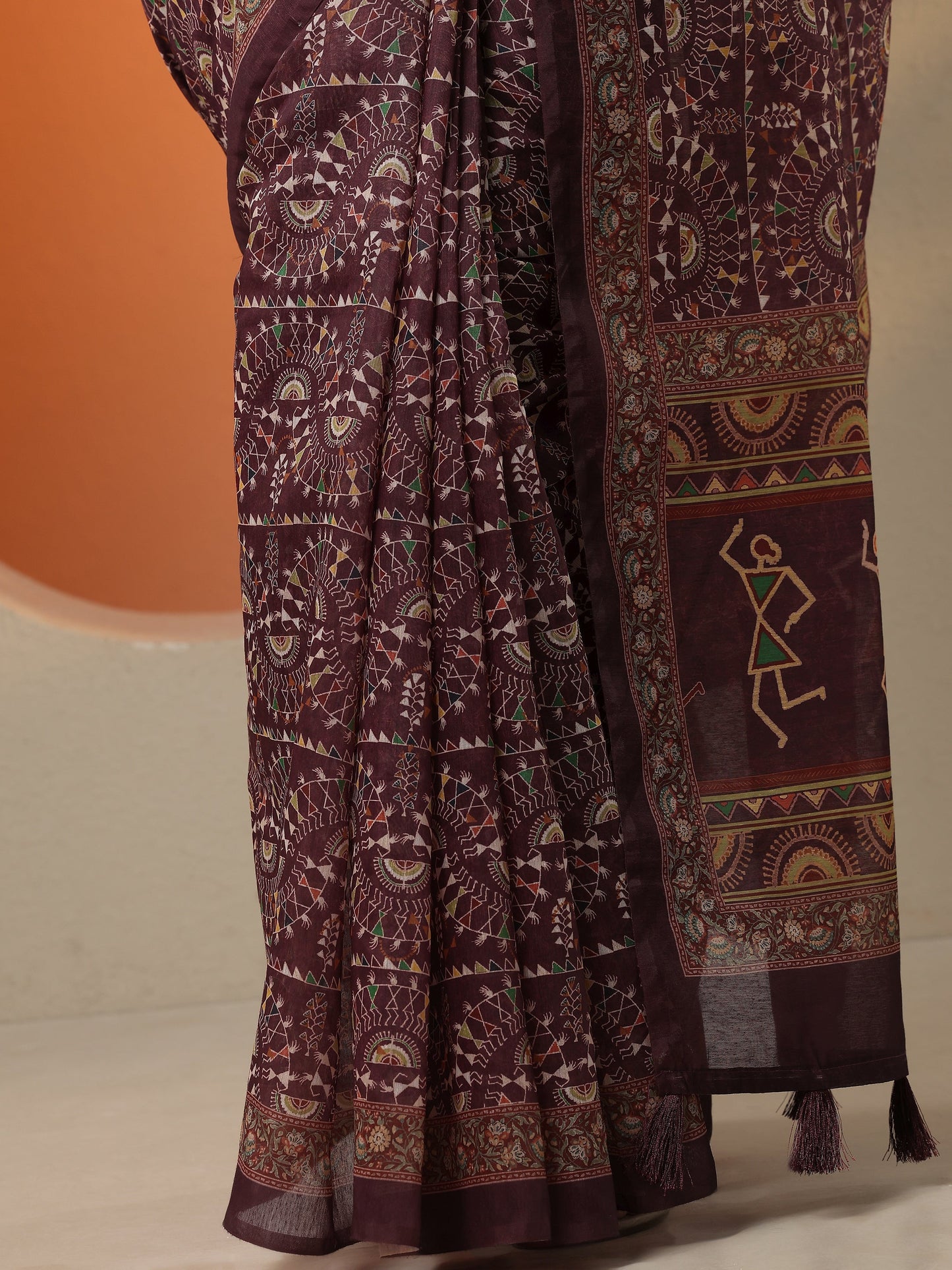 Brown Printed Silk Blend Saree With Unstitched Blouse Piece