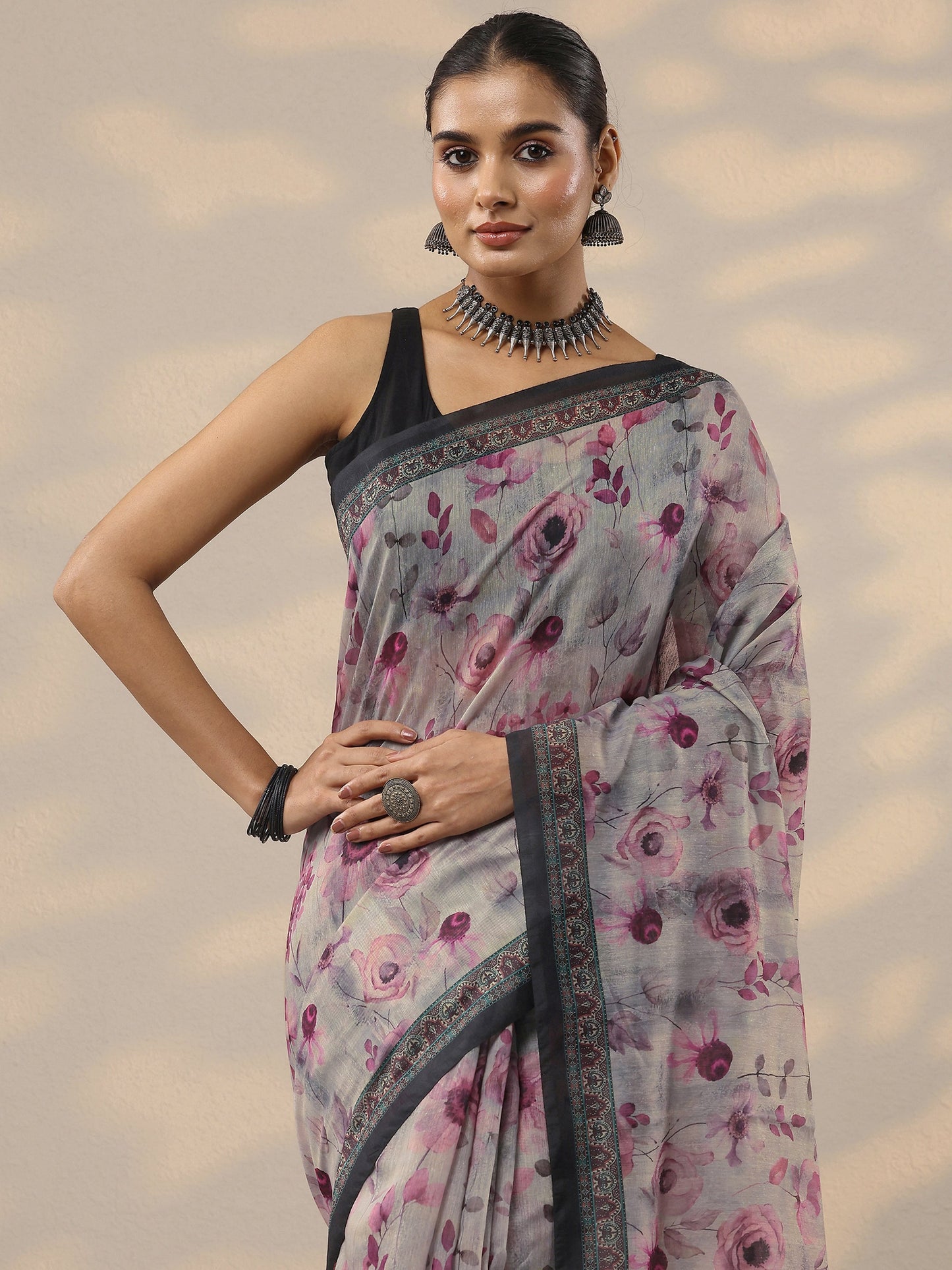 Grey Printed Silk Blend Saree With Unstitched Blouse Piece