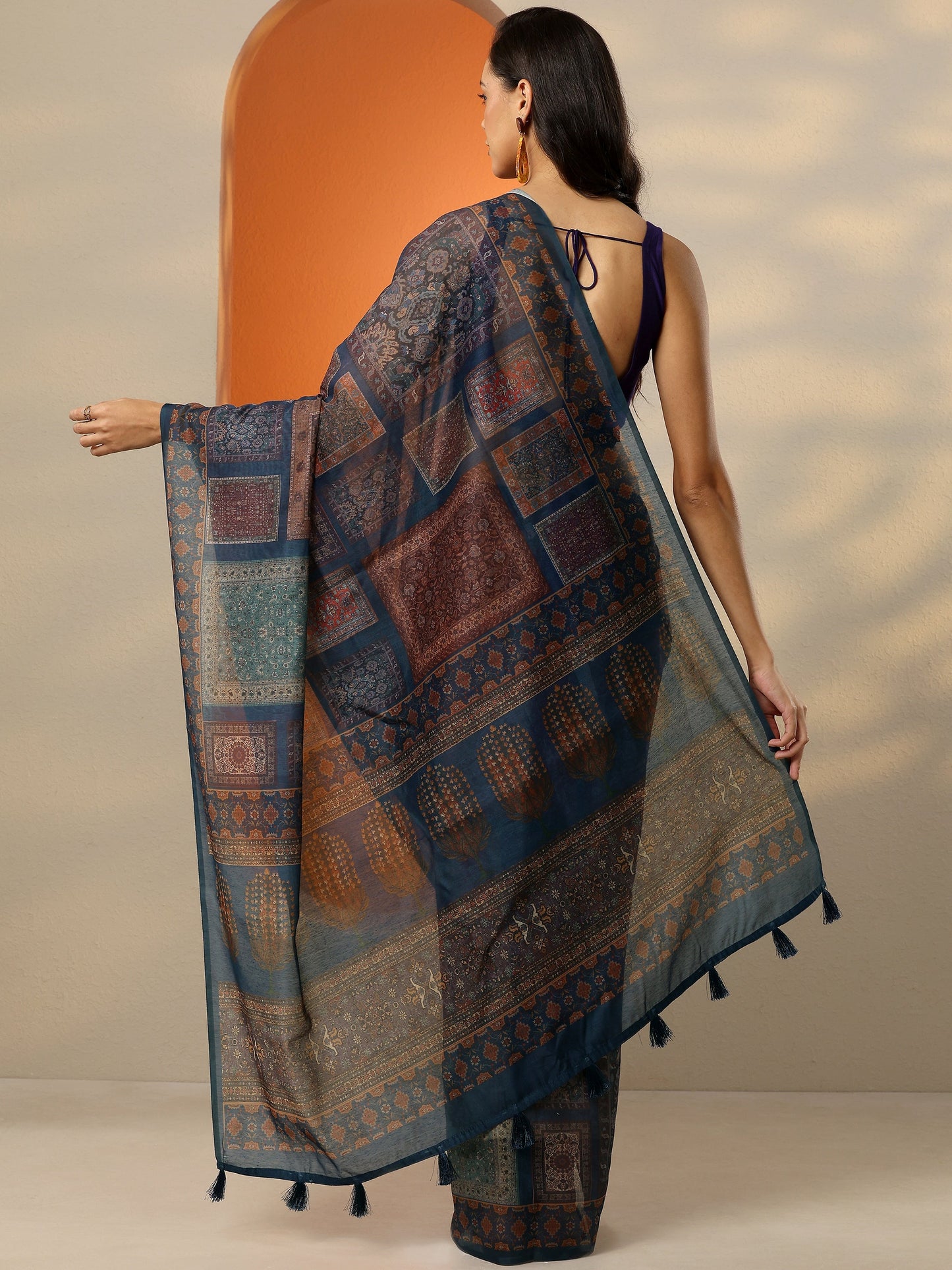 Blue Printed Silk Blend Saree With Unstitched Blouse Piece