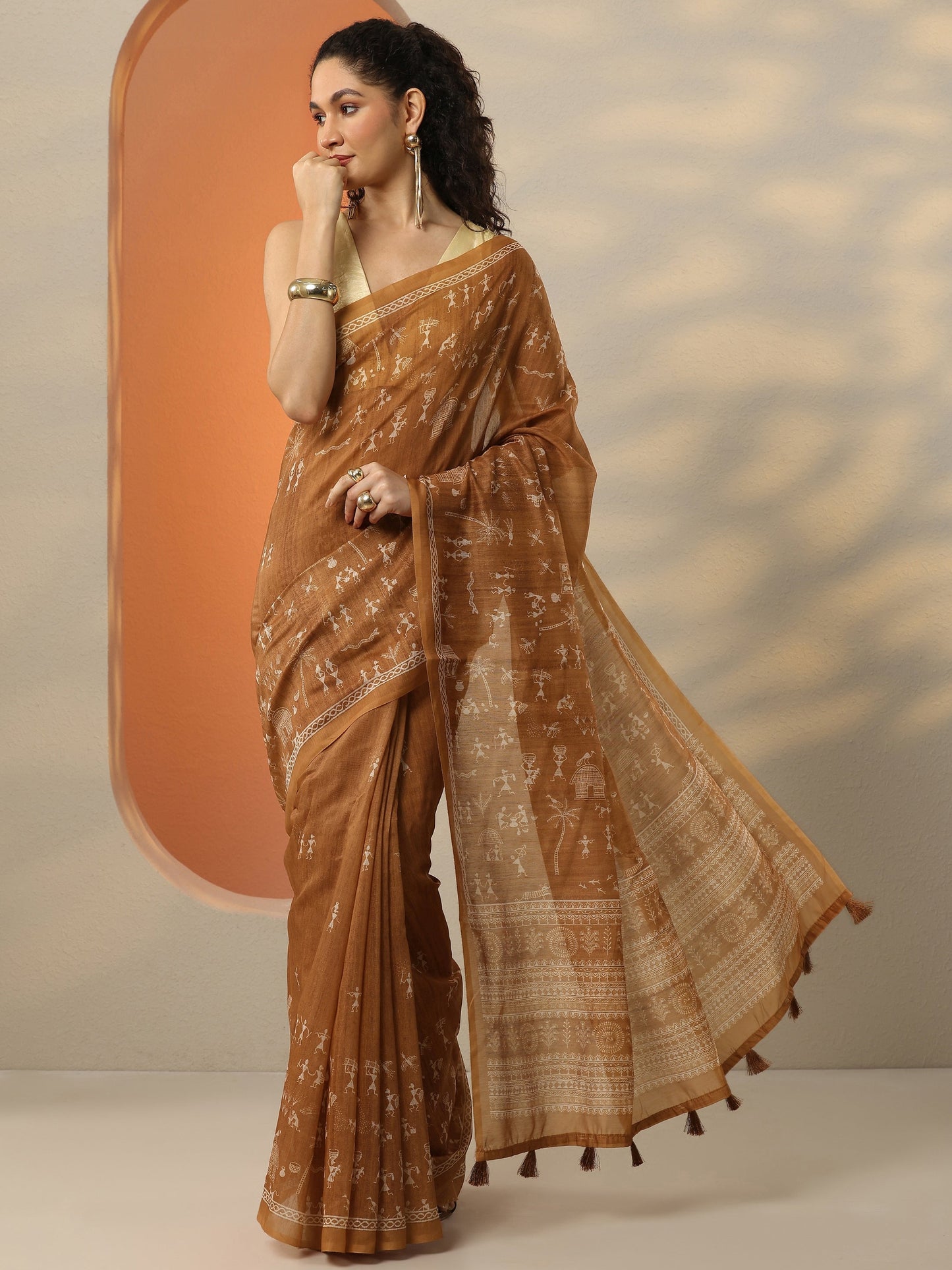 Rust Printed Silk Blend Saree With Unstitched Blouse Piece