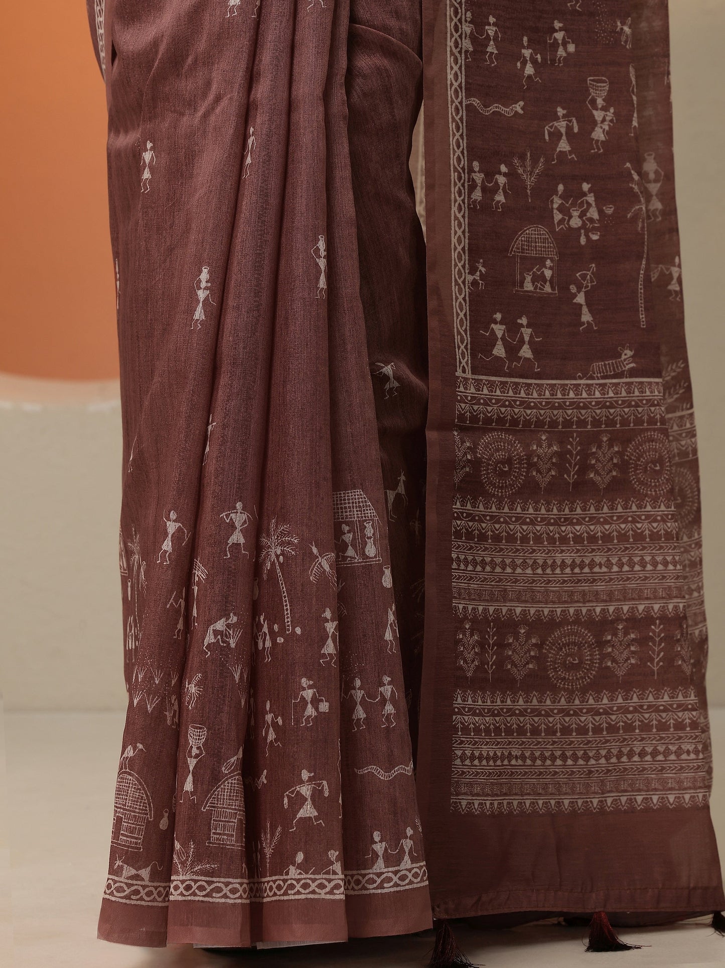 Brown Printed Silk Blend Saree With Unstitched Blouse Piece