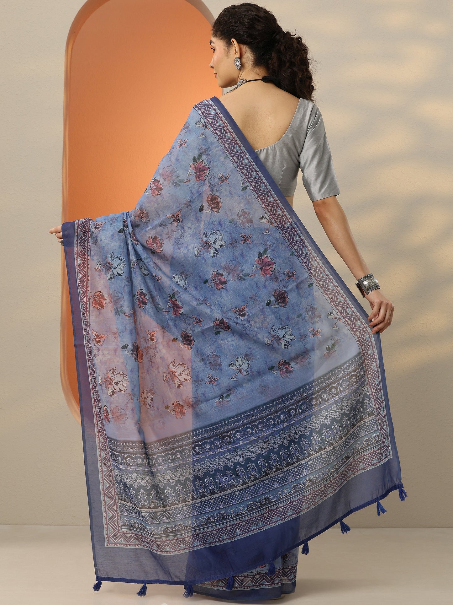 Blue Printed Silk Blend Saree With Unstitched Blouse Piece