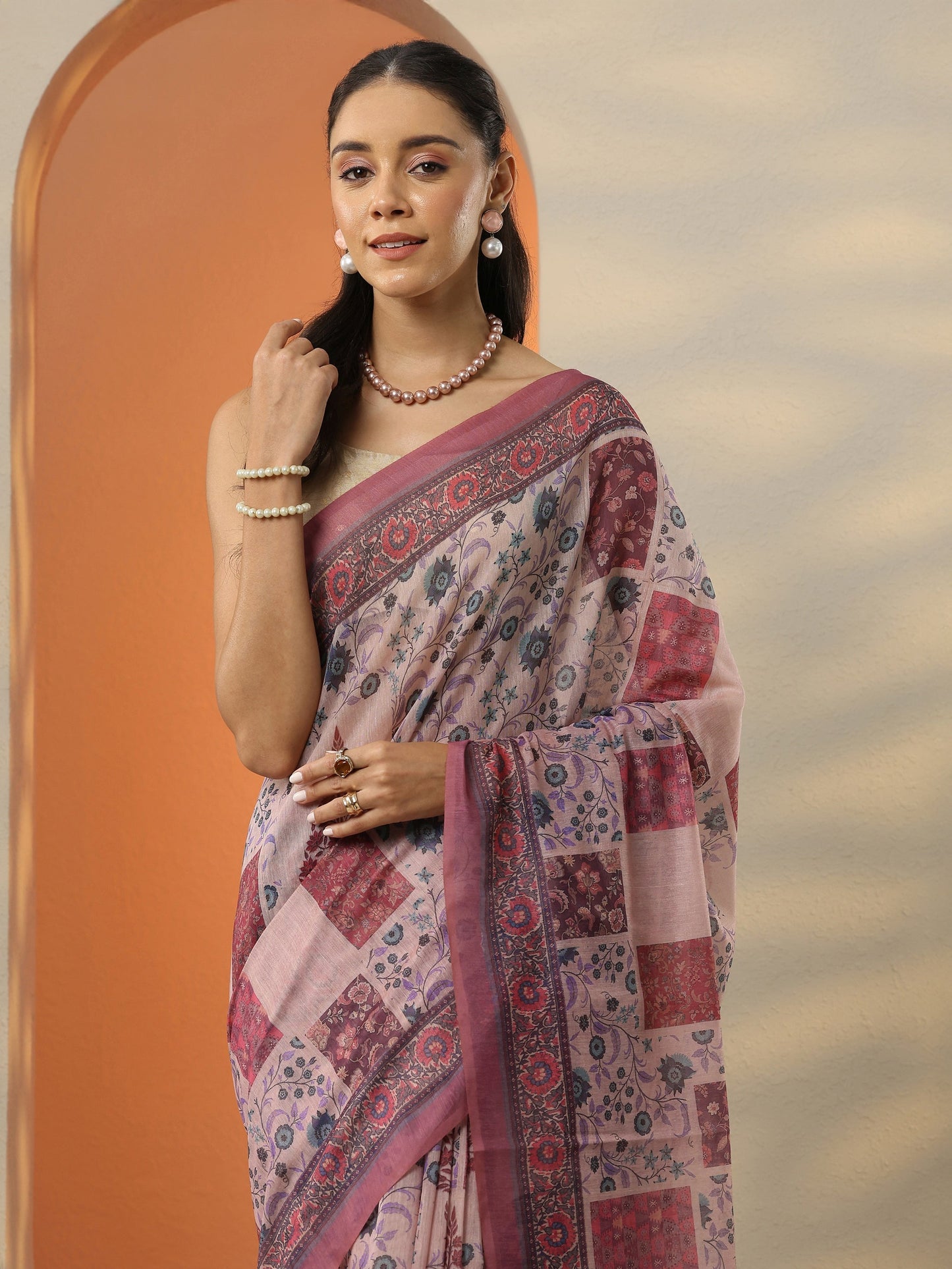 Pink Printed Silk Blend Saree With Unstitched Blouse Piece