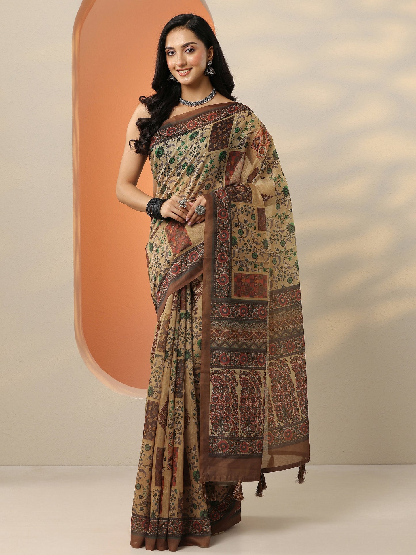 Brown Printed Silk Blend Saree With Unstitched Blouse Piece