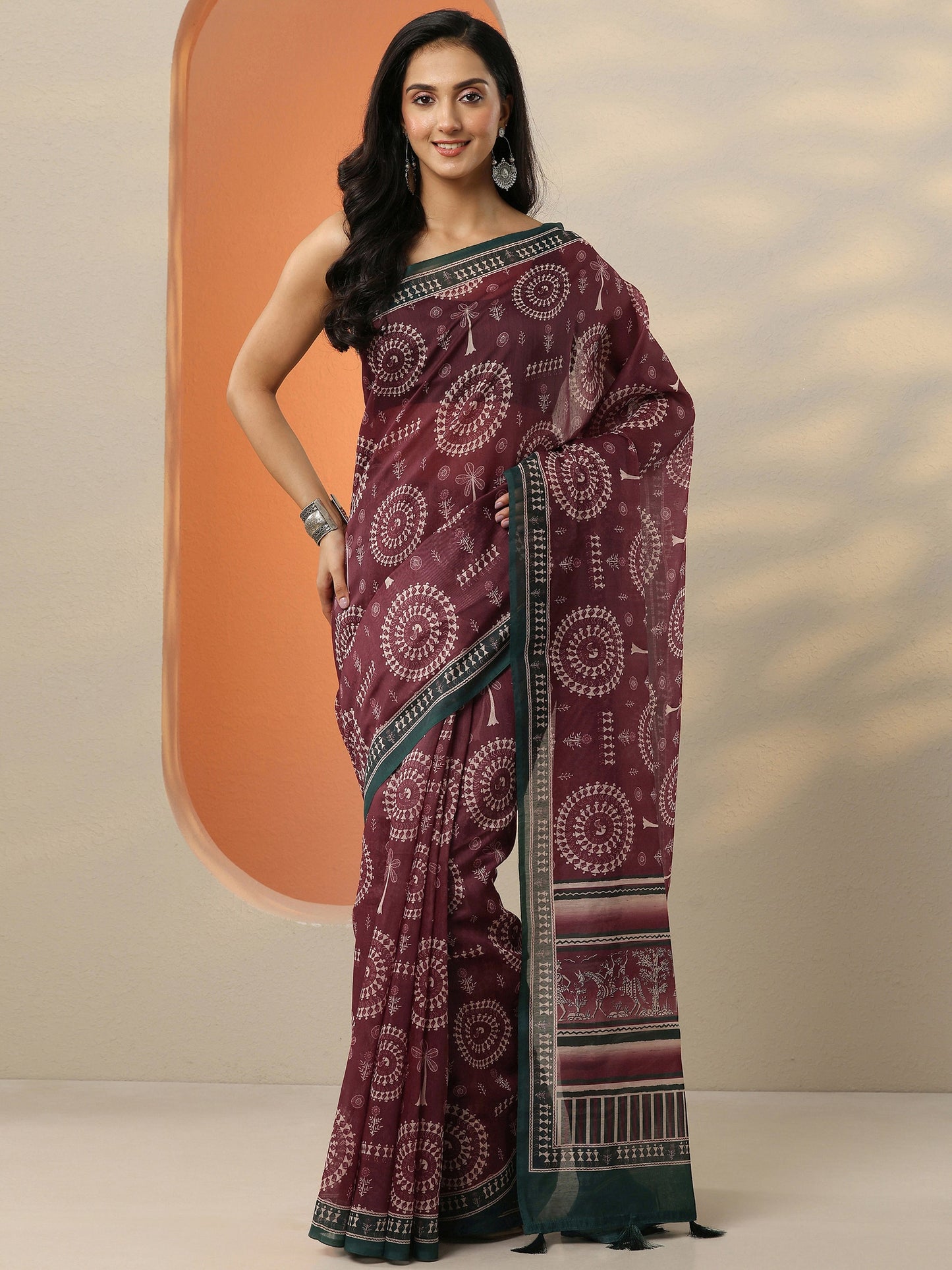 Maroon Printed Silk Blend Saree With Unstitched Blouse Piece