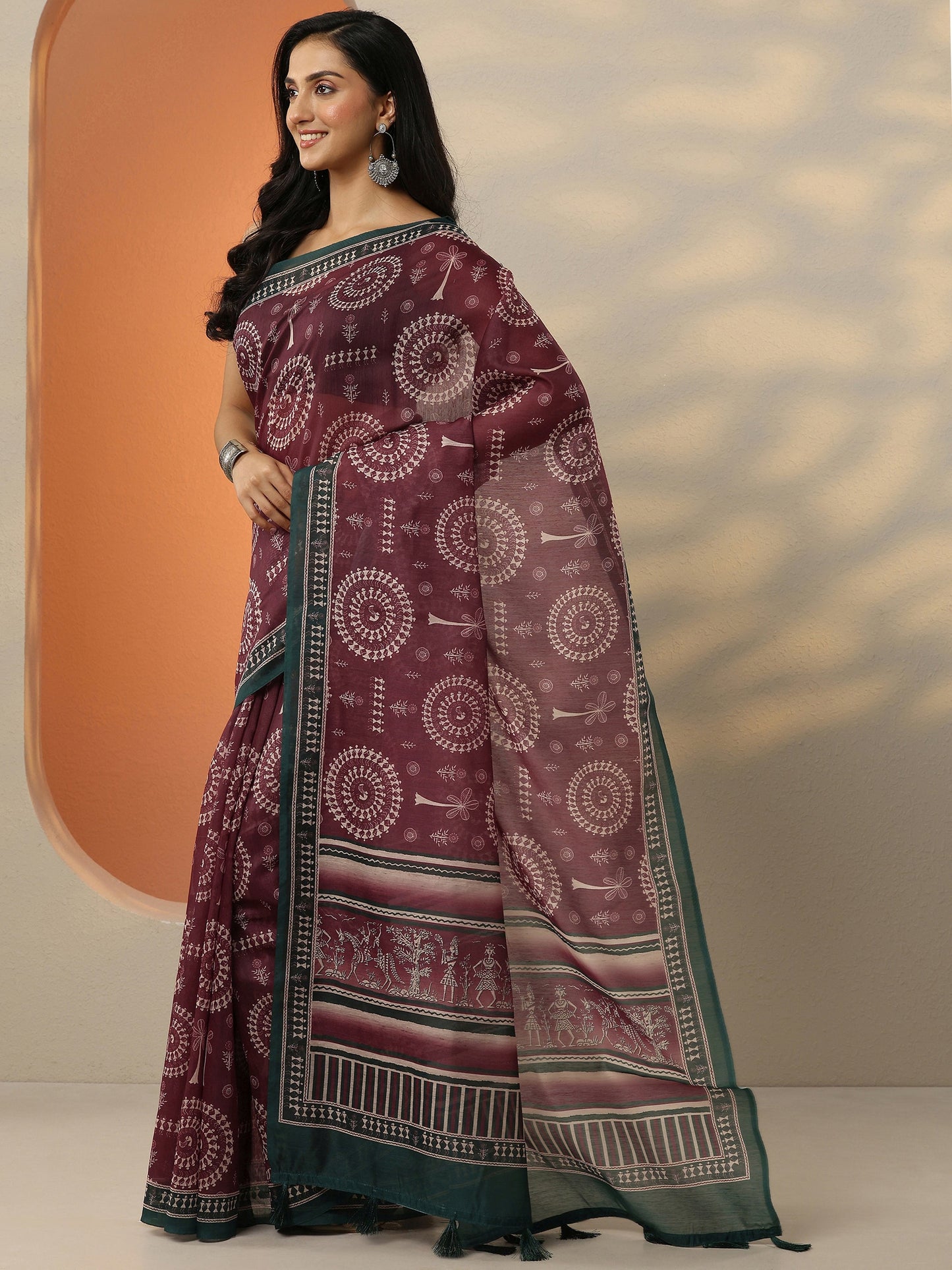 Maroon Printed Silk Blend Saree With Unstitched Blouse Piece