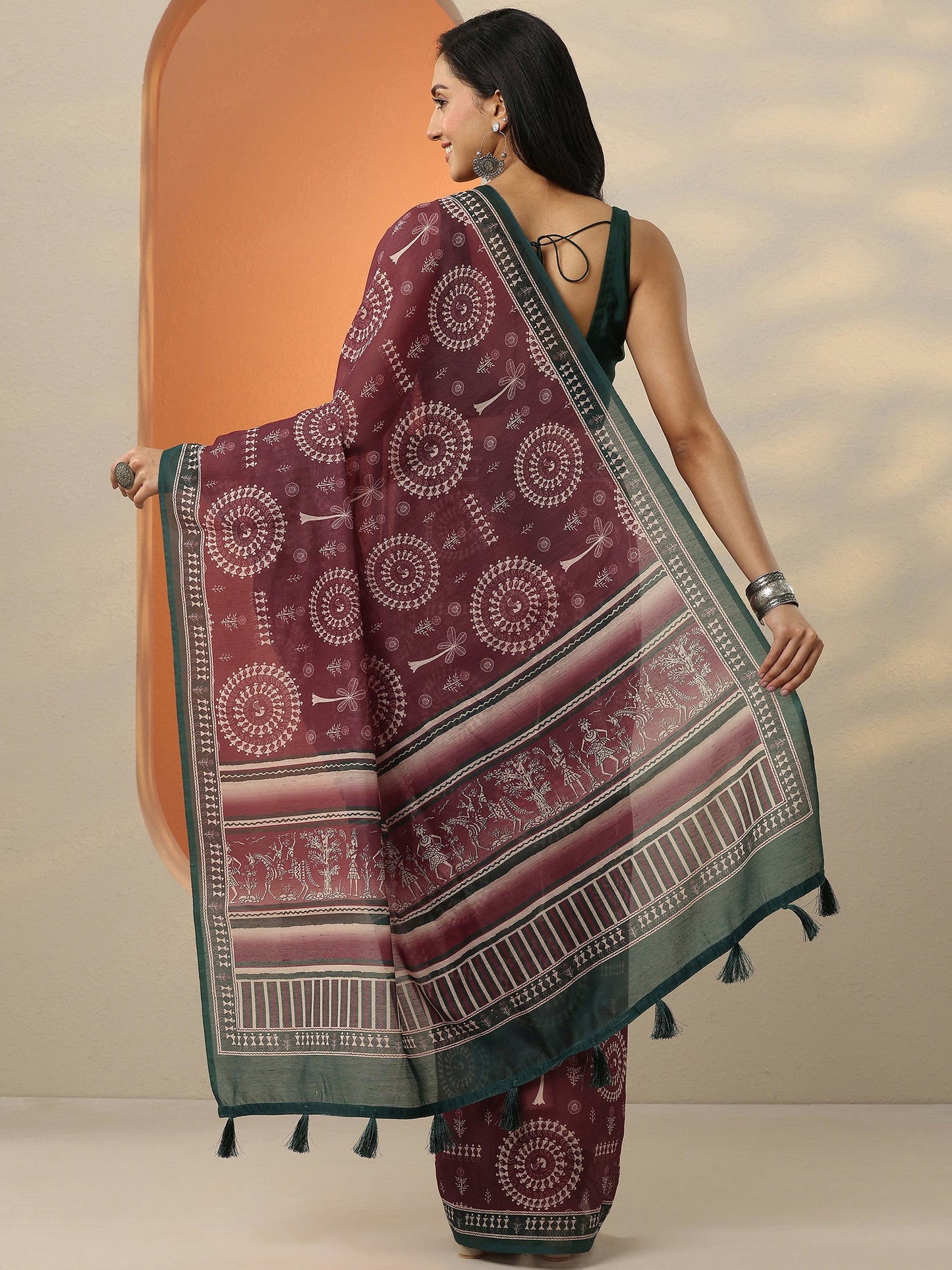 Maroon Printed Silk Blend Saree With Unstitched Blouse Piece