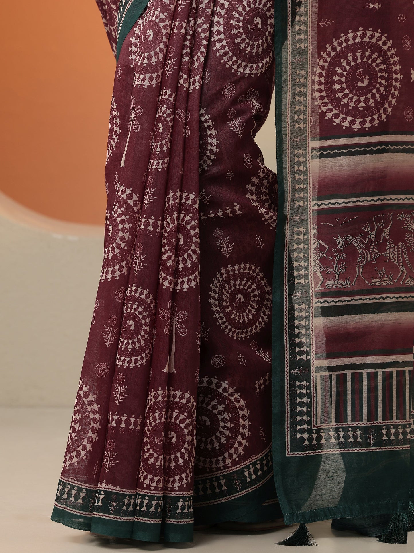 Maroon Printed Silk Blend Saree With Unstitched Blouse Piece