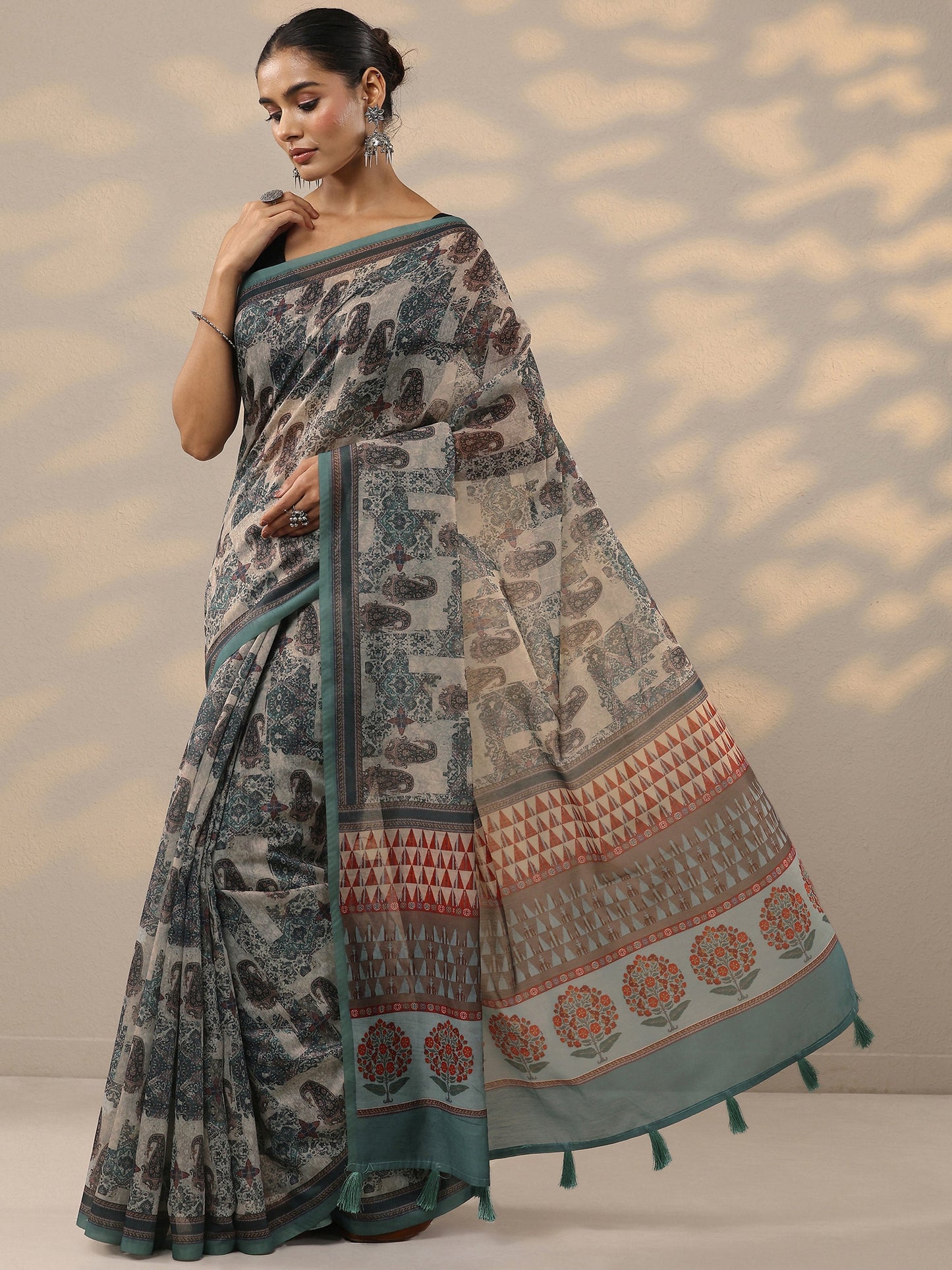Green Printed Silk Blend Saree With Unstitched Blouse Piece