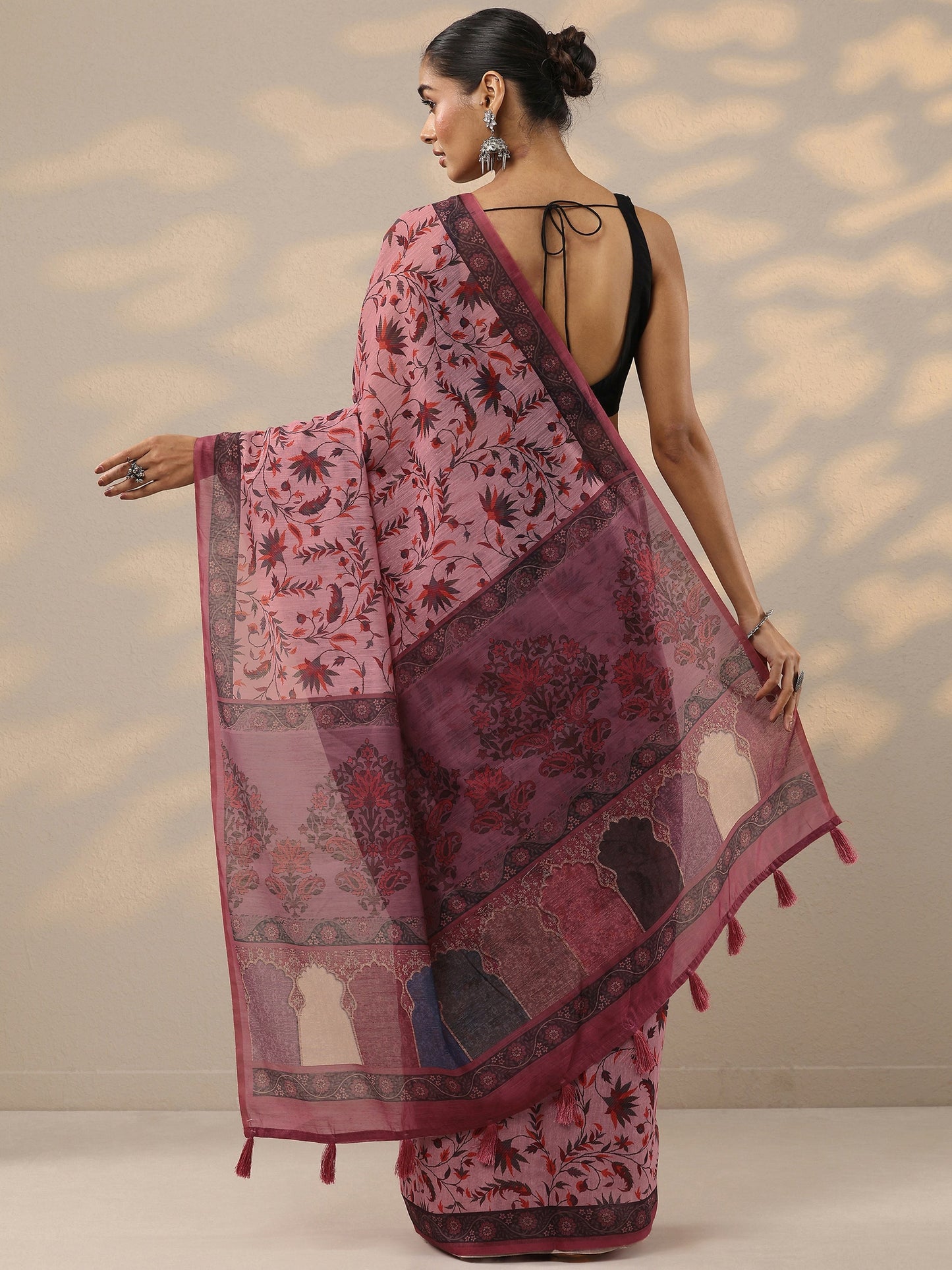 Pink Printed Silk Blend Saree With Unstitched Blouse Piece