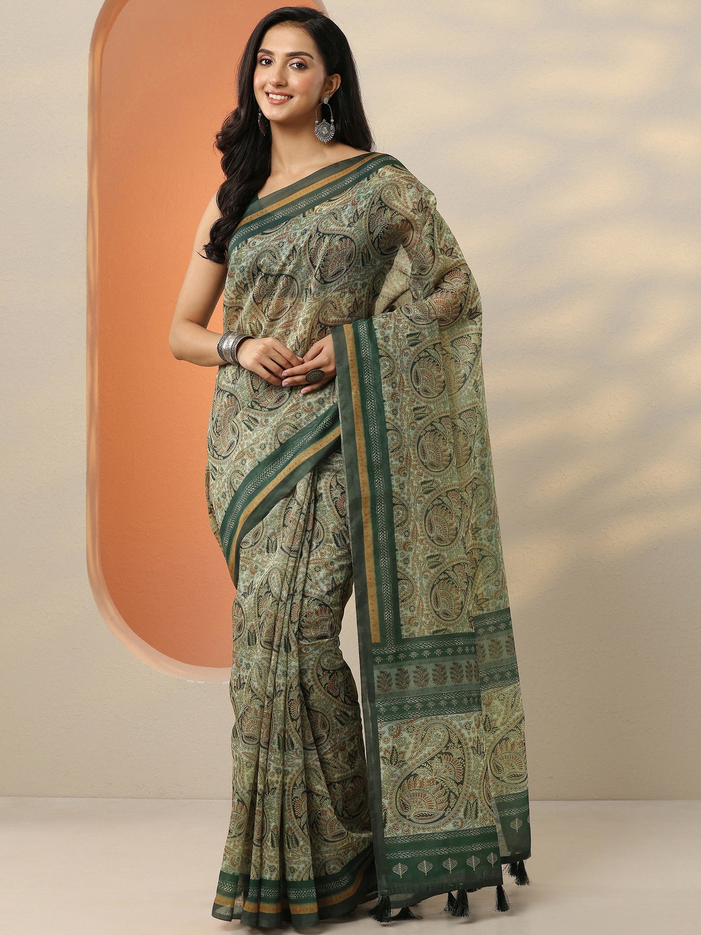 Green Printed Silk Blend Saree With Unstitched Blouse Piece