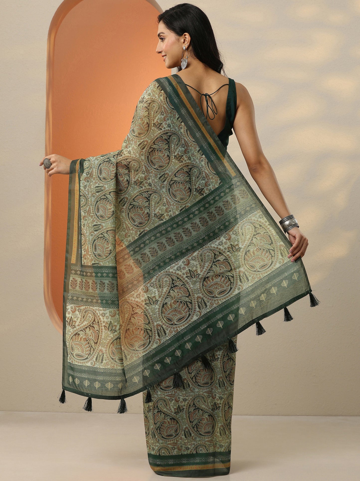 Green Printed Silk Blend Saree With Unstitched Blouse Piece
