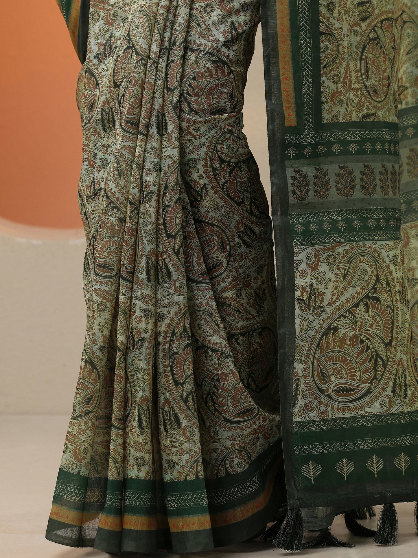 Green Printed Silk Blend Saree With Unstitched Blouse Piece