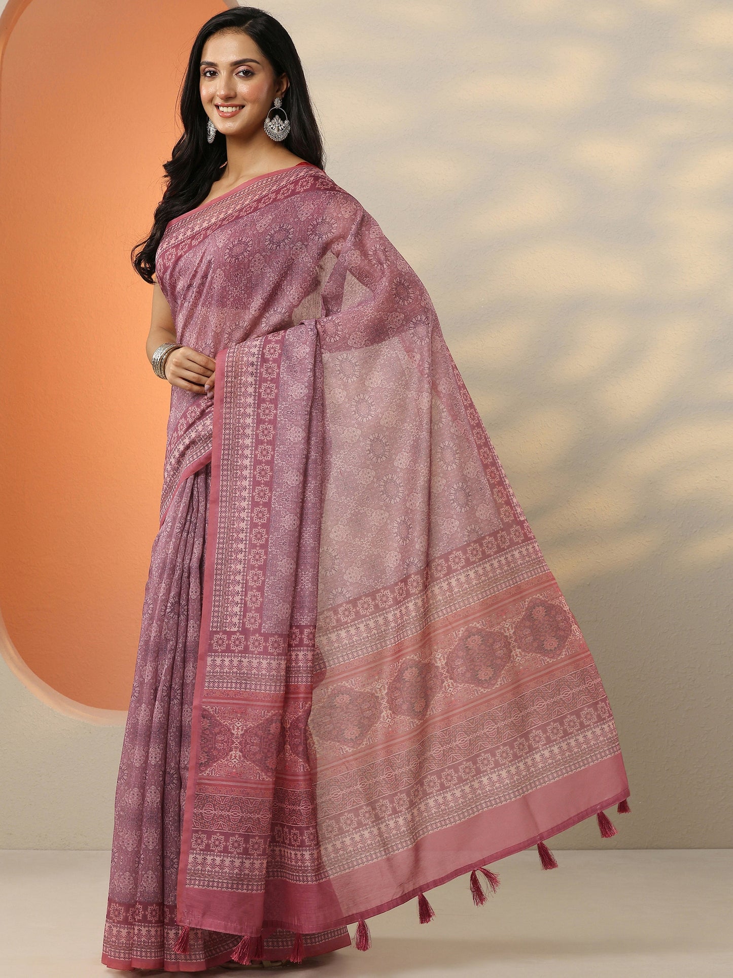 Pink Printed Silk Blend Saree With Unstitched Blouse Piece