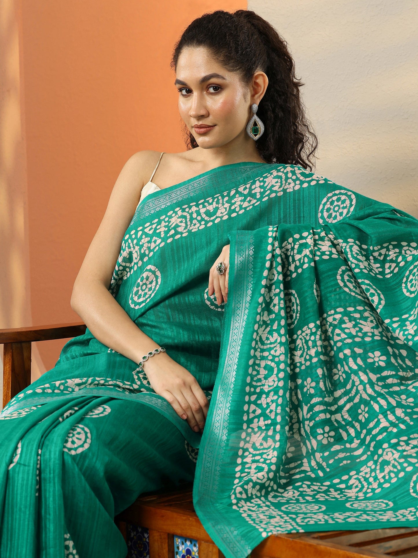 Green Printed Silk Blend Saree With Unstitched Blouse Piece