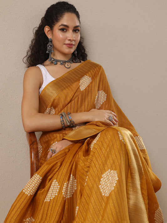 Mustard Printed Silk Blend Saree With Unstitched Blouse Piece