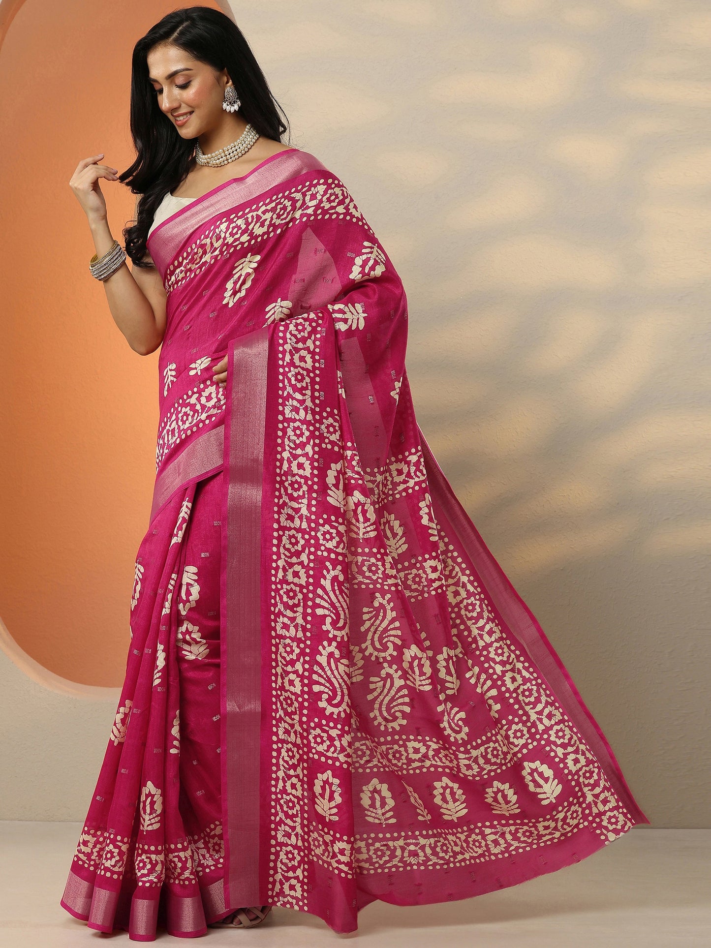Pink Printed Silk Blend Saree With Unstitched Blouse Piece