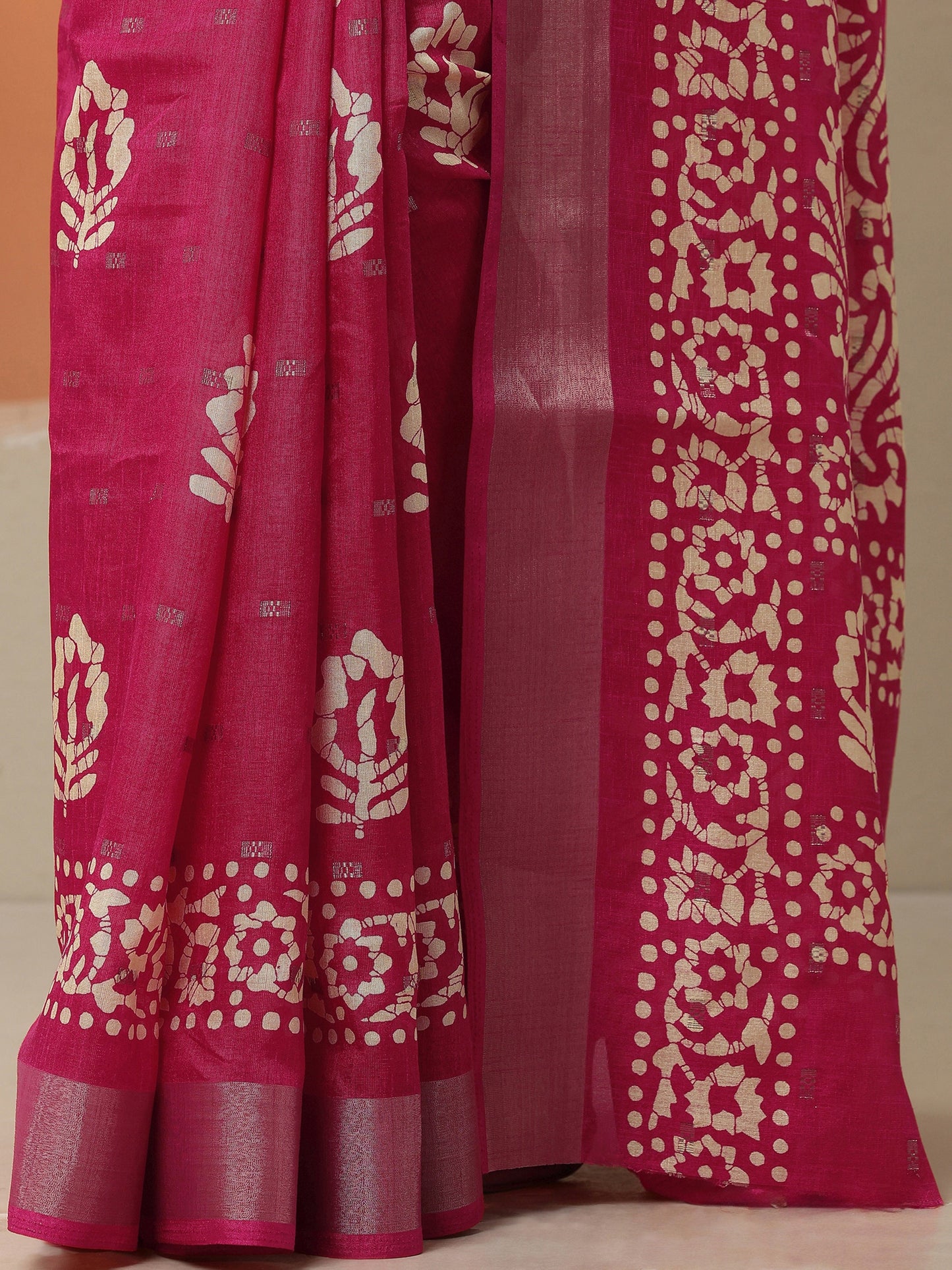 Pink Printed Silk Blend Saree With Unstitched Blouse Piece