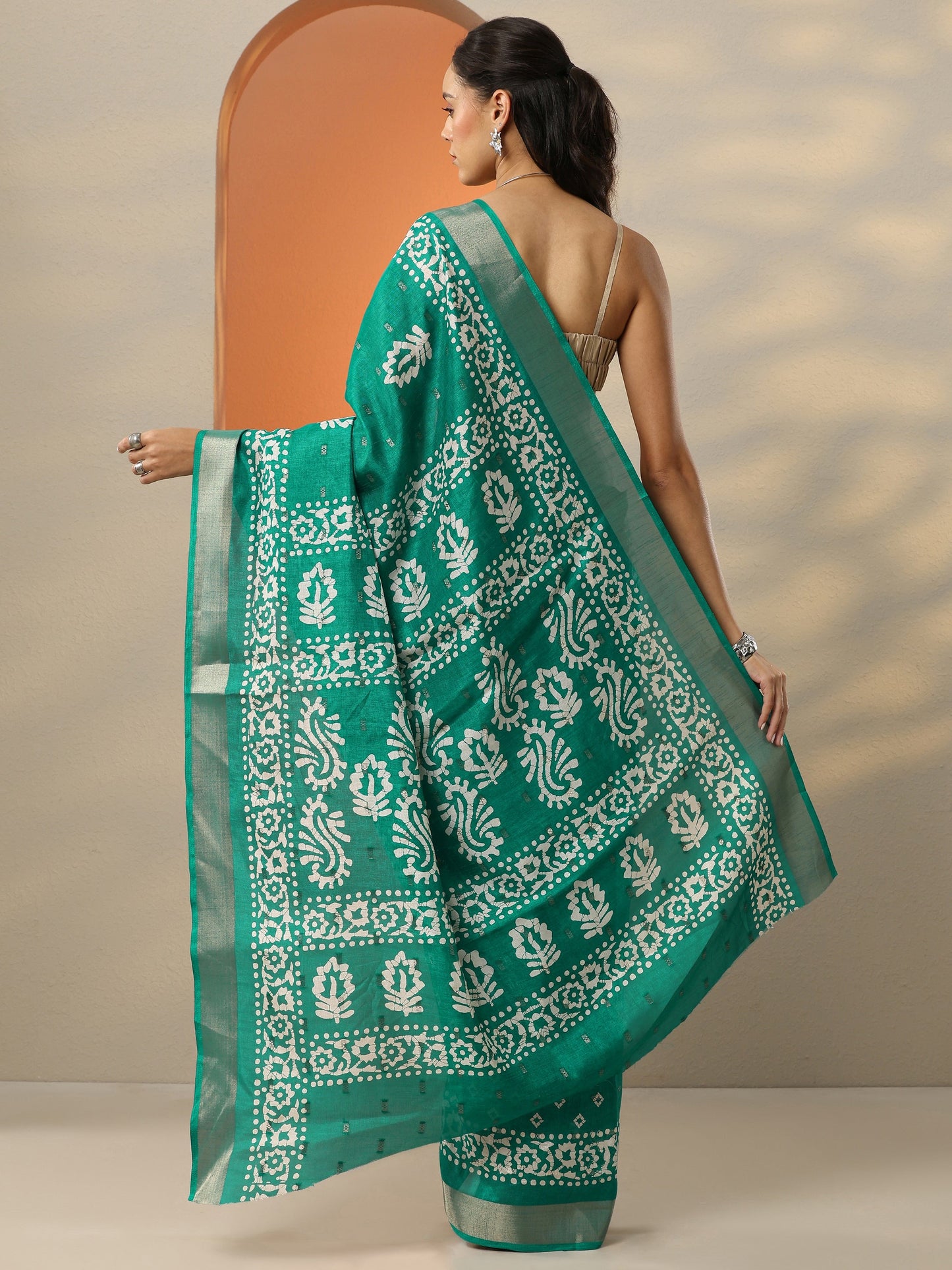 Green Printed Silk Blend Saree With Unstitched Blouse Piece