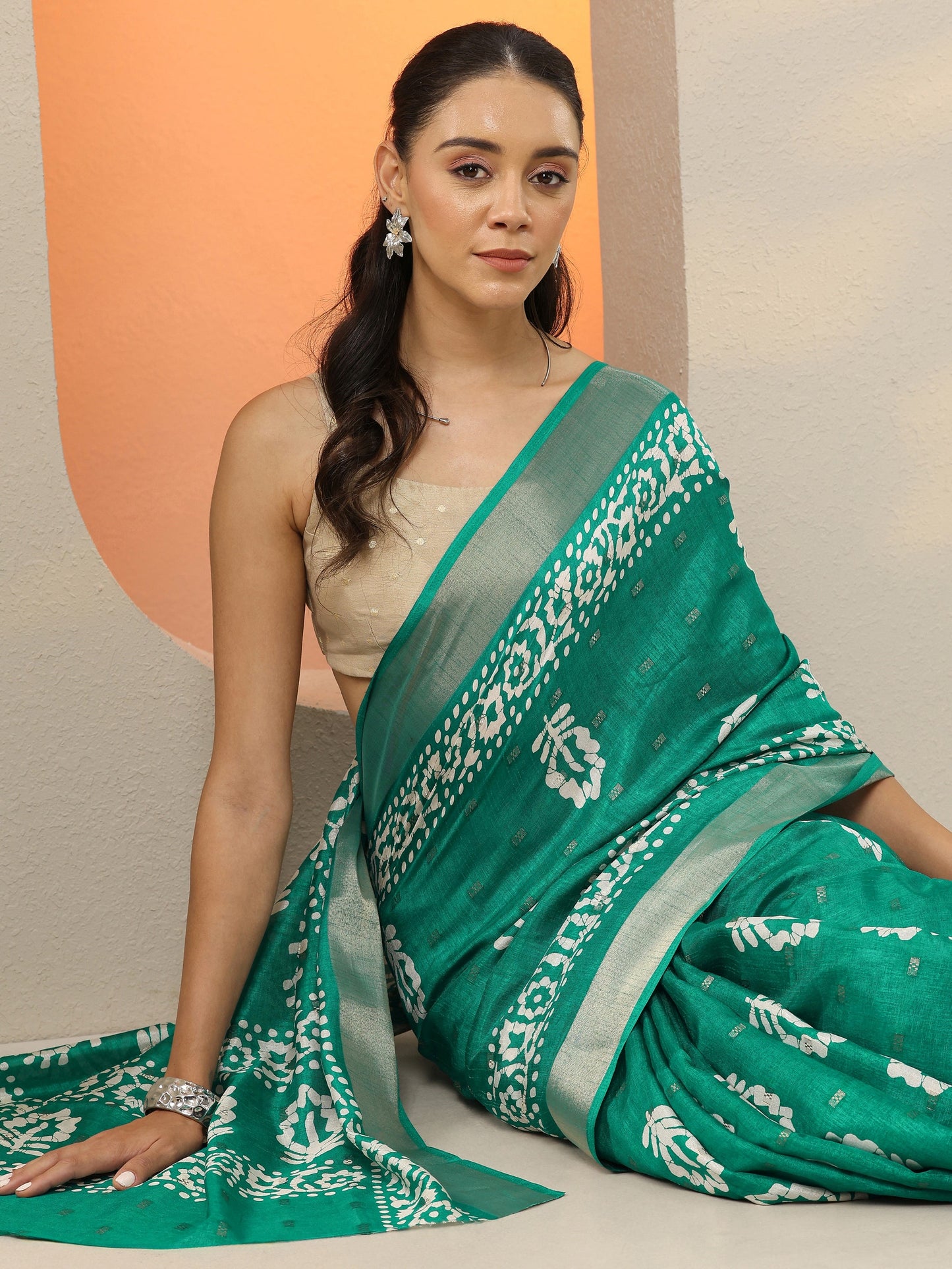 Green Printed Silk Blend Saree With Unstitched Blouse Piece