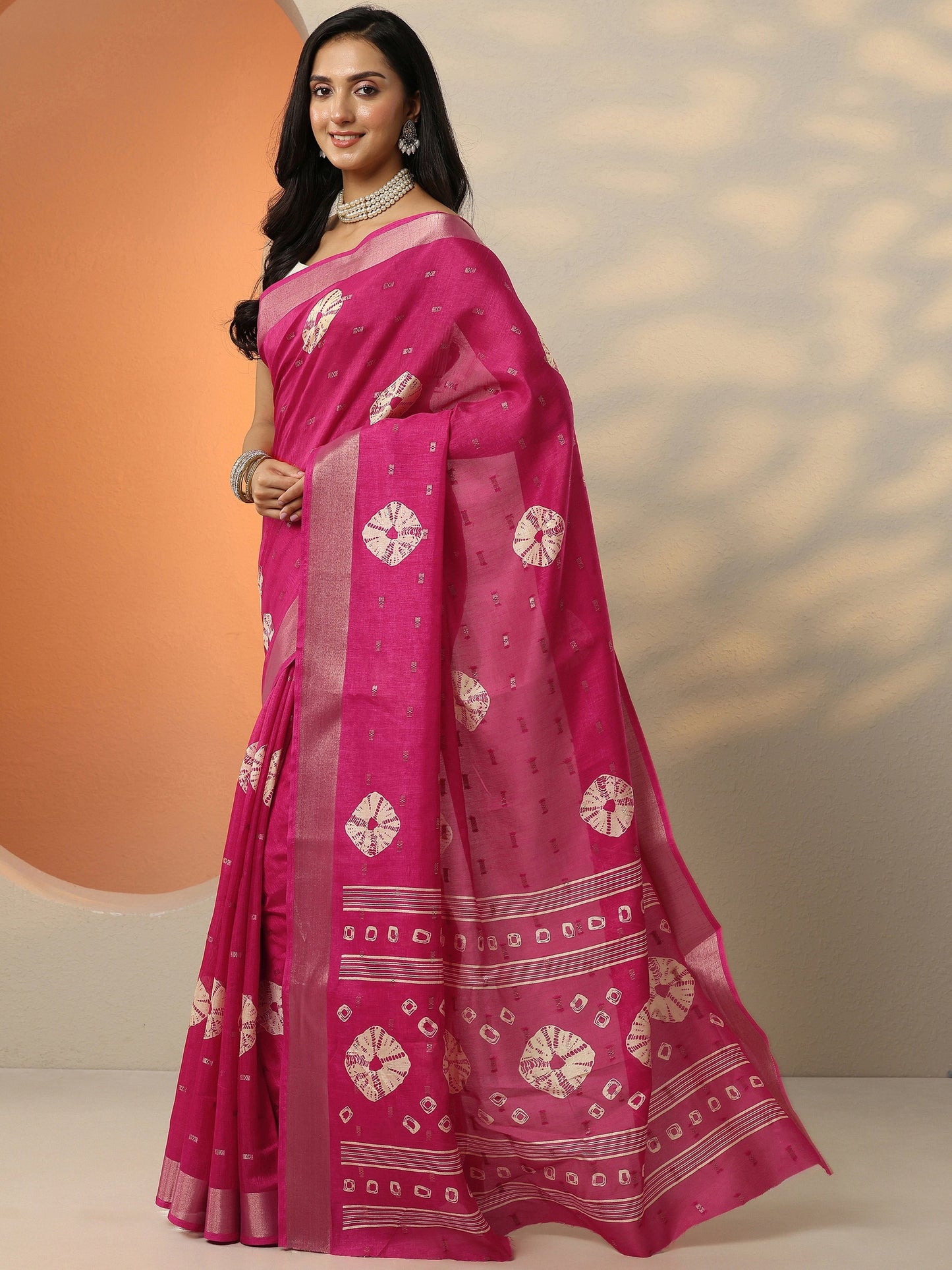 Pink Printed Silk Blend Saree With Unstitched Blouse Piece