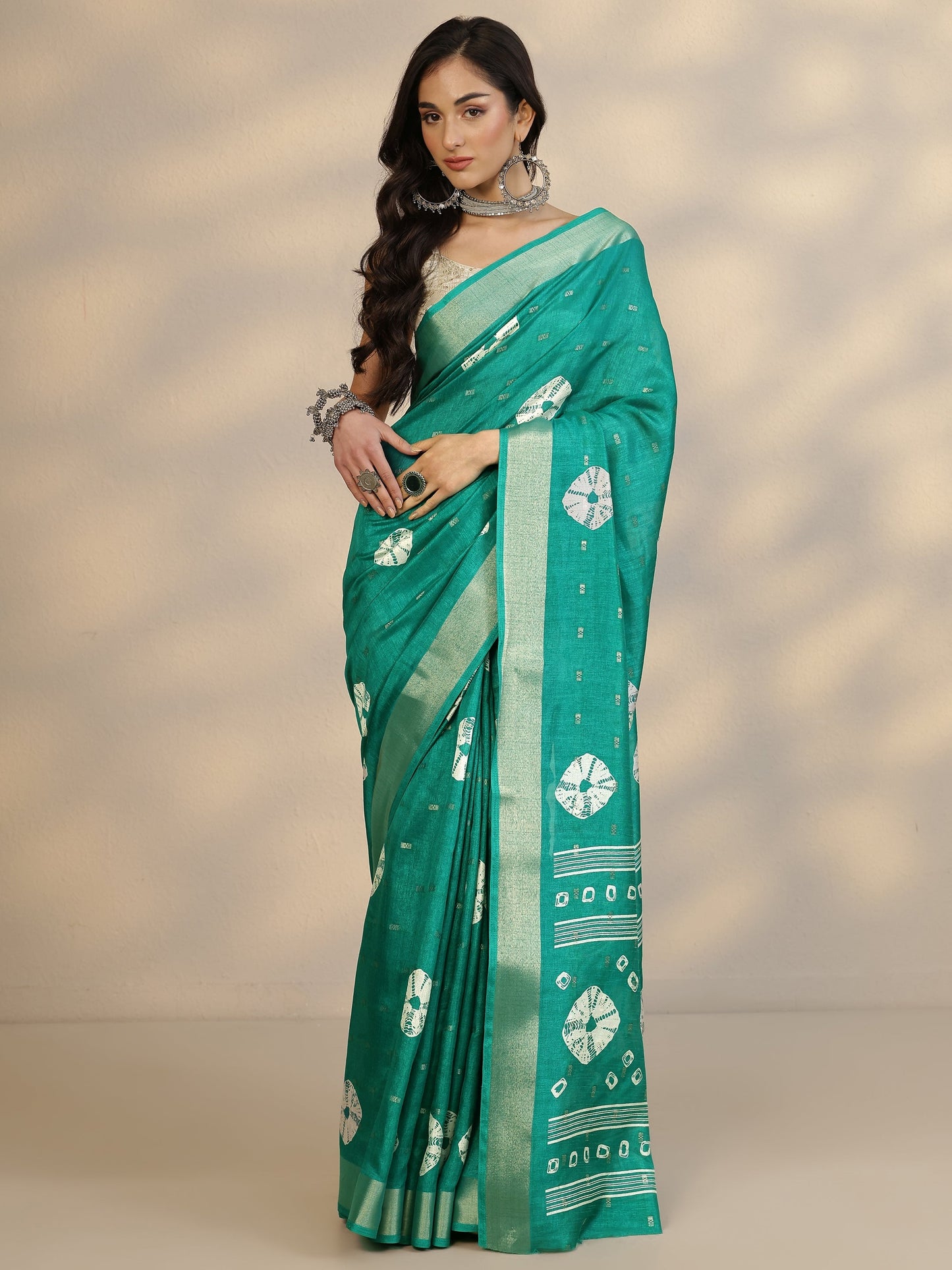 Green Printed Silk Blend Saree With Unstitched Blouse Piece