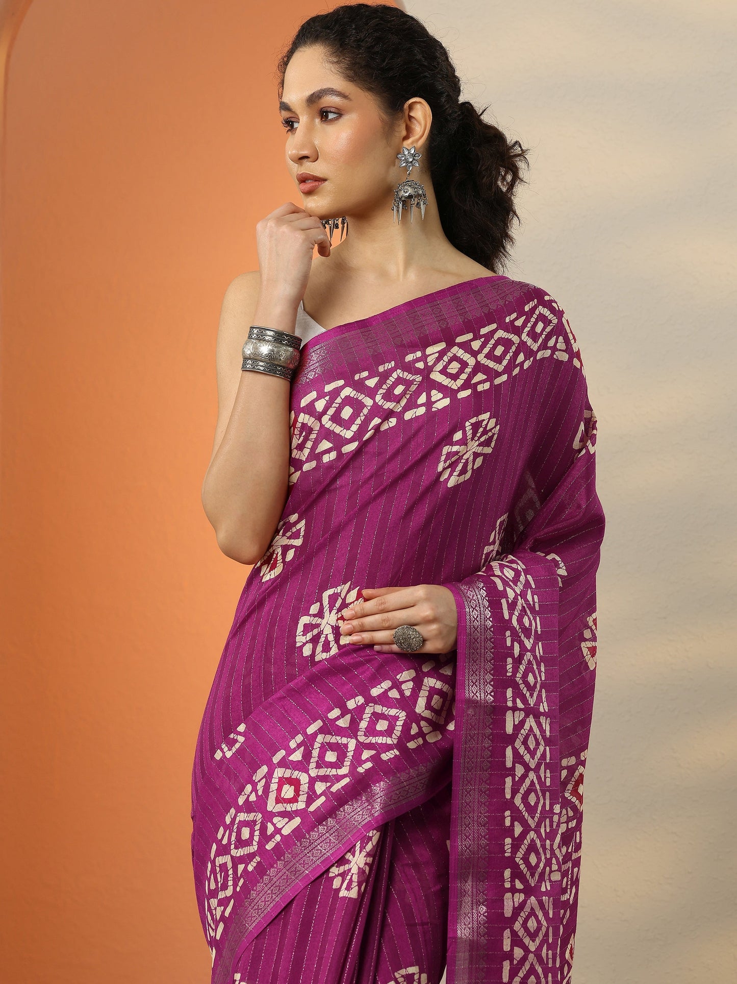 Pink Printed Silk Blend Saree With Unstitched Blouse Piece