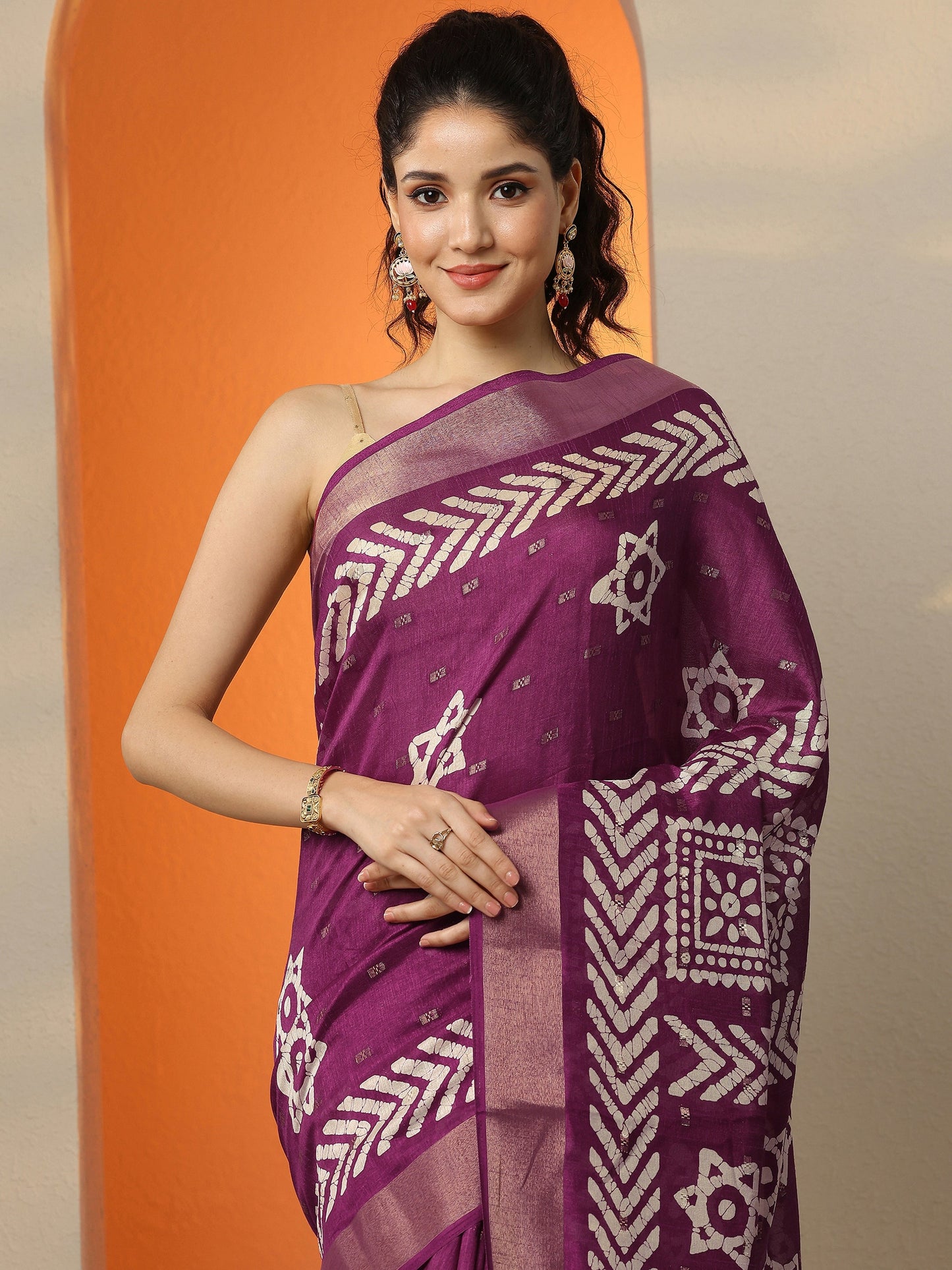 Burgundy Printed Silk Blend Saree With Unstitched Blouse Piece