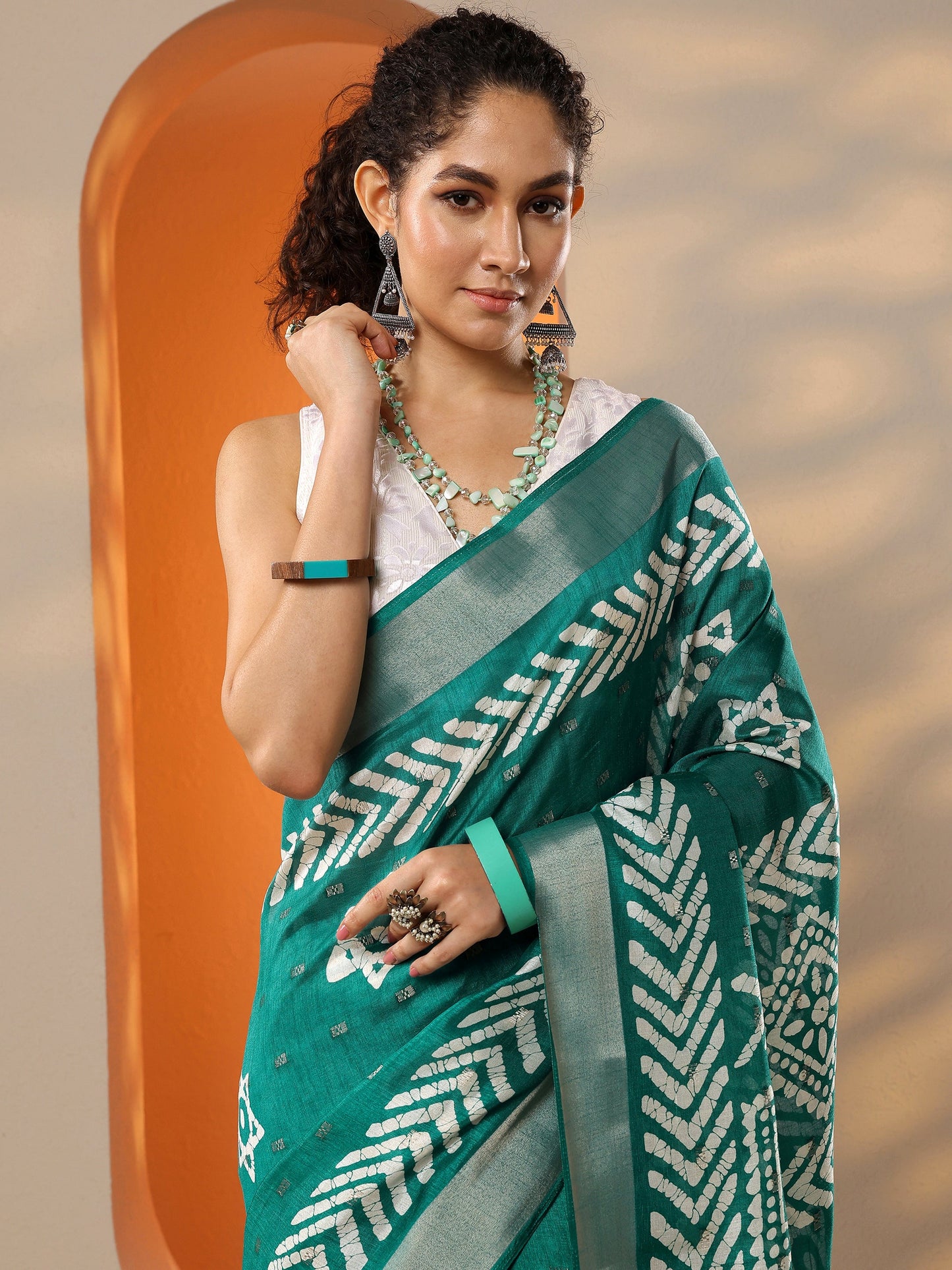 Green Printed Silk Blend Saree With Unstitched Blouse Piece