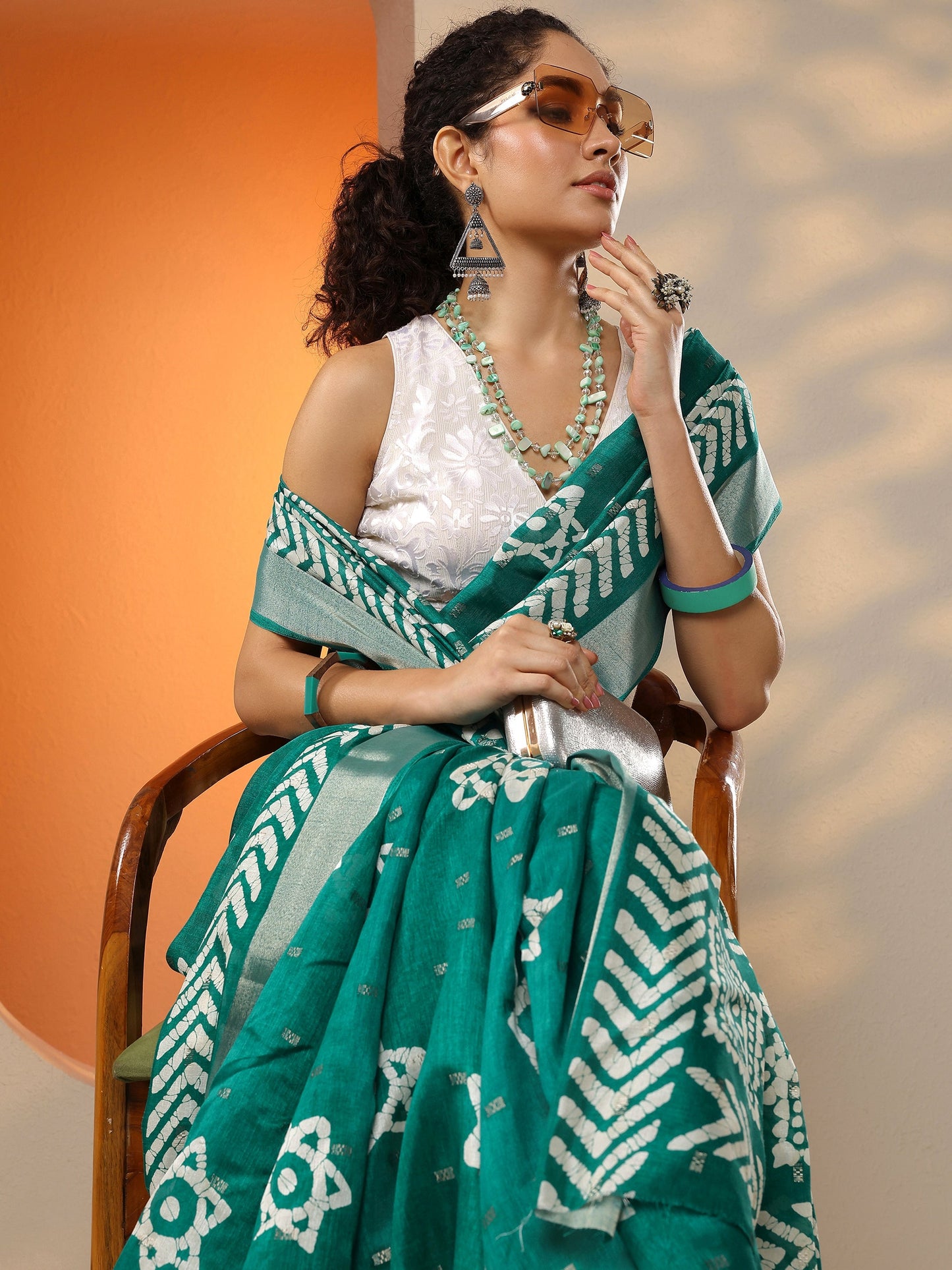 Green Printed Silk Blend Saree With Unstitched Blouse Piece