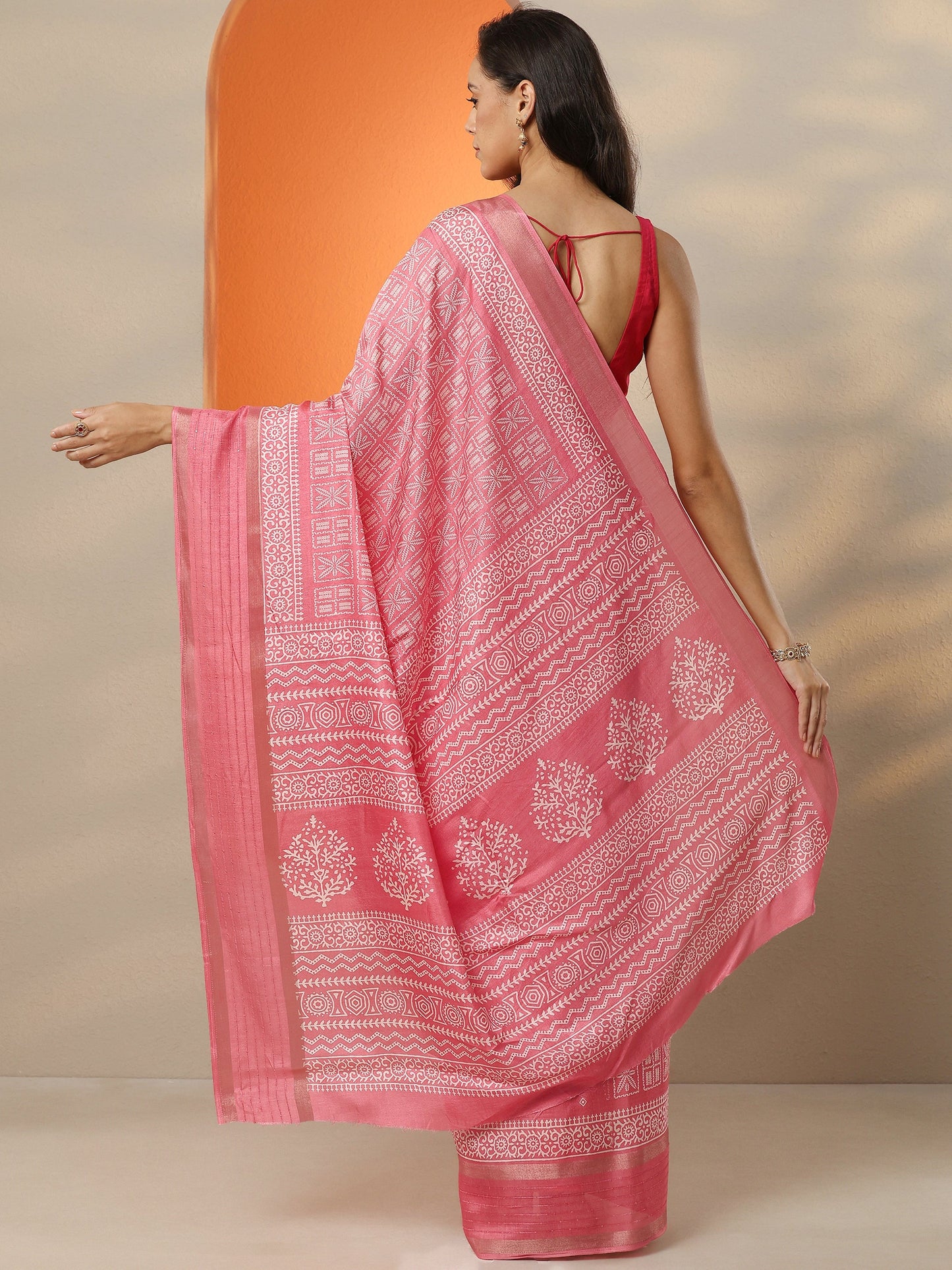 Coral Printed Silk Blend Saree With Unstitched Blouse Piece