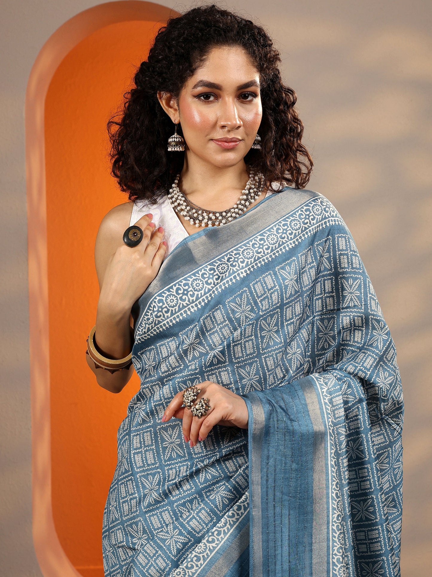 Blue Printed Silk Blend Saree With Unstitched Blouse Piece