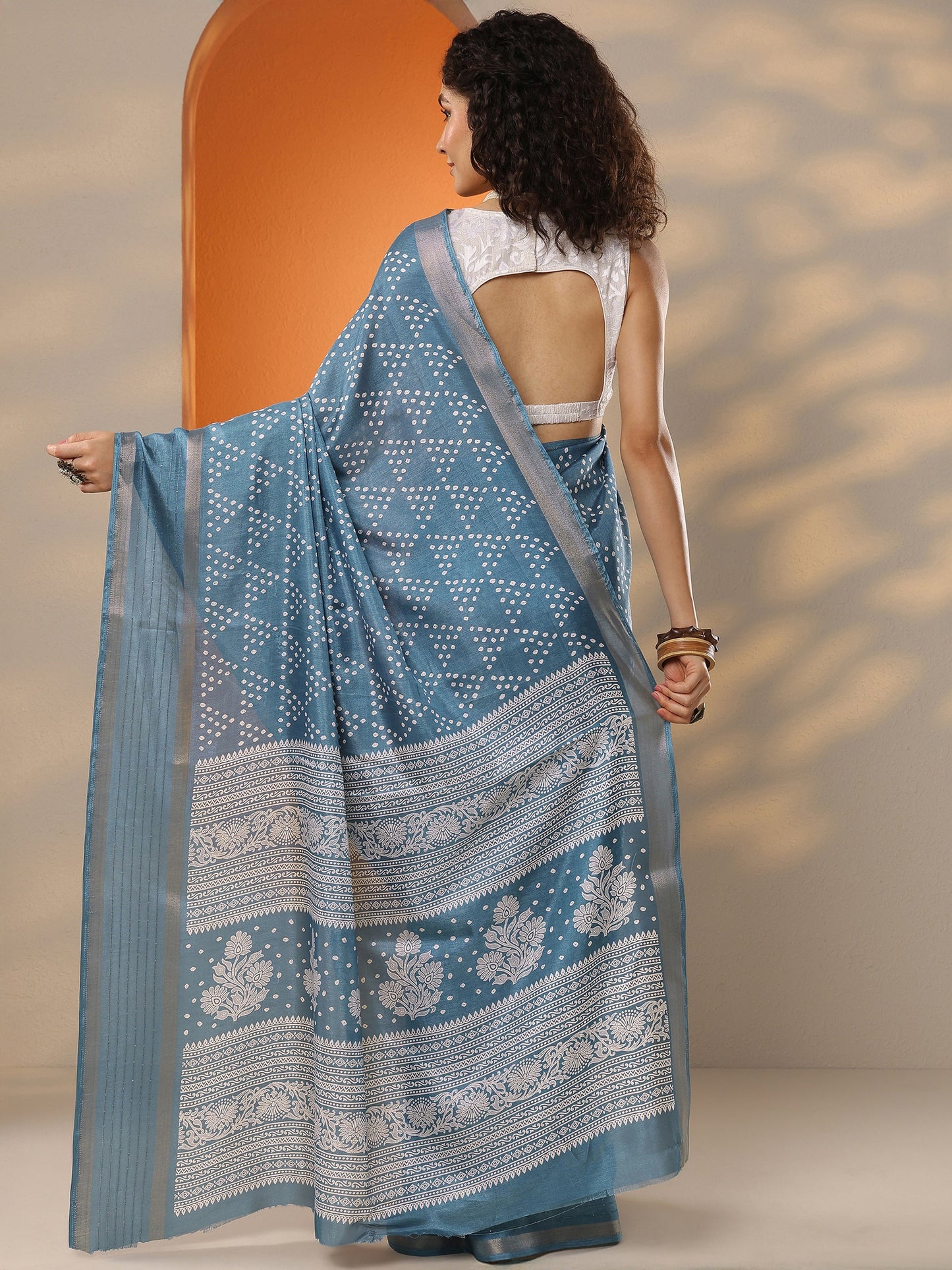 Blue Bandhani Printed Silk Blend Saree With Unstitched Blouse Piece