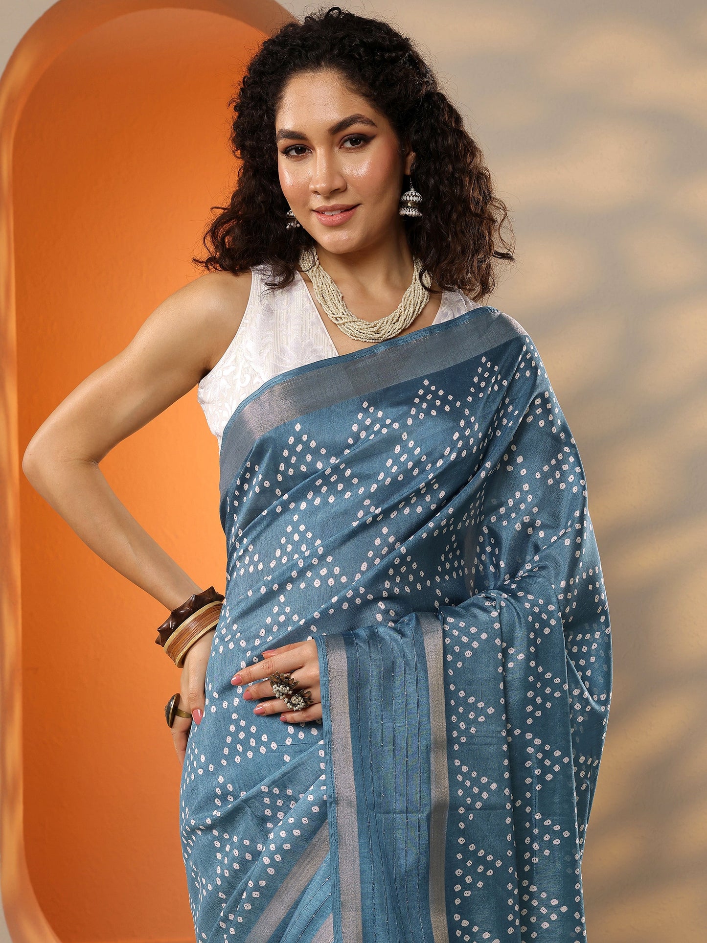 Blue Bandhani Printed Silk Blend Saree With Unstitched Blouse Piece