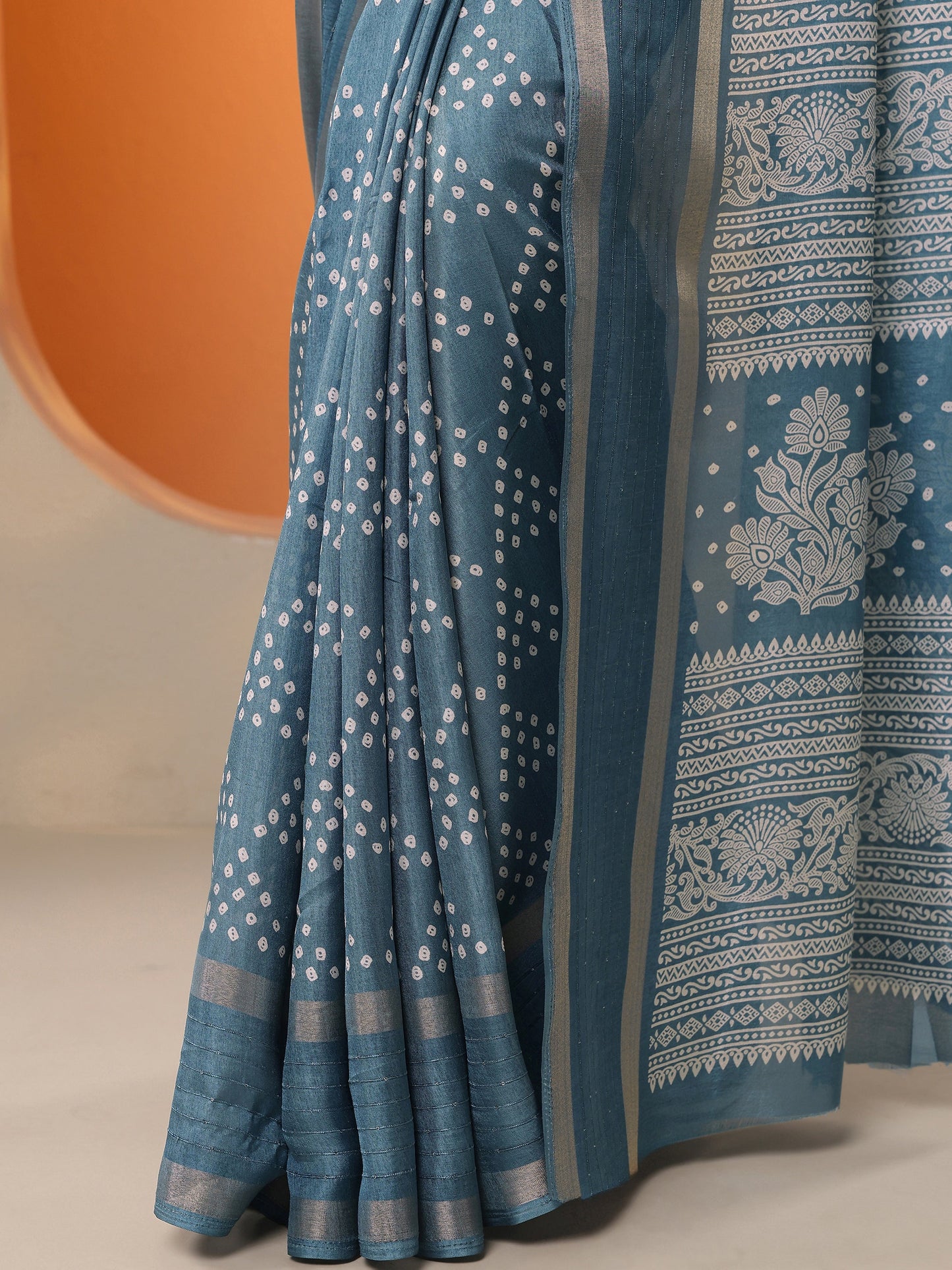 Blue Bandhani Printed Silk Blend Saree With Unstitched Blouse Piece