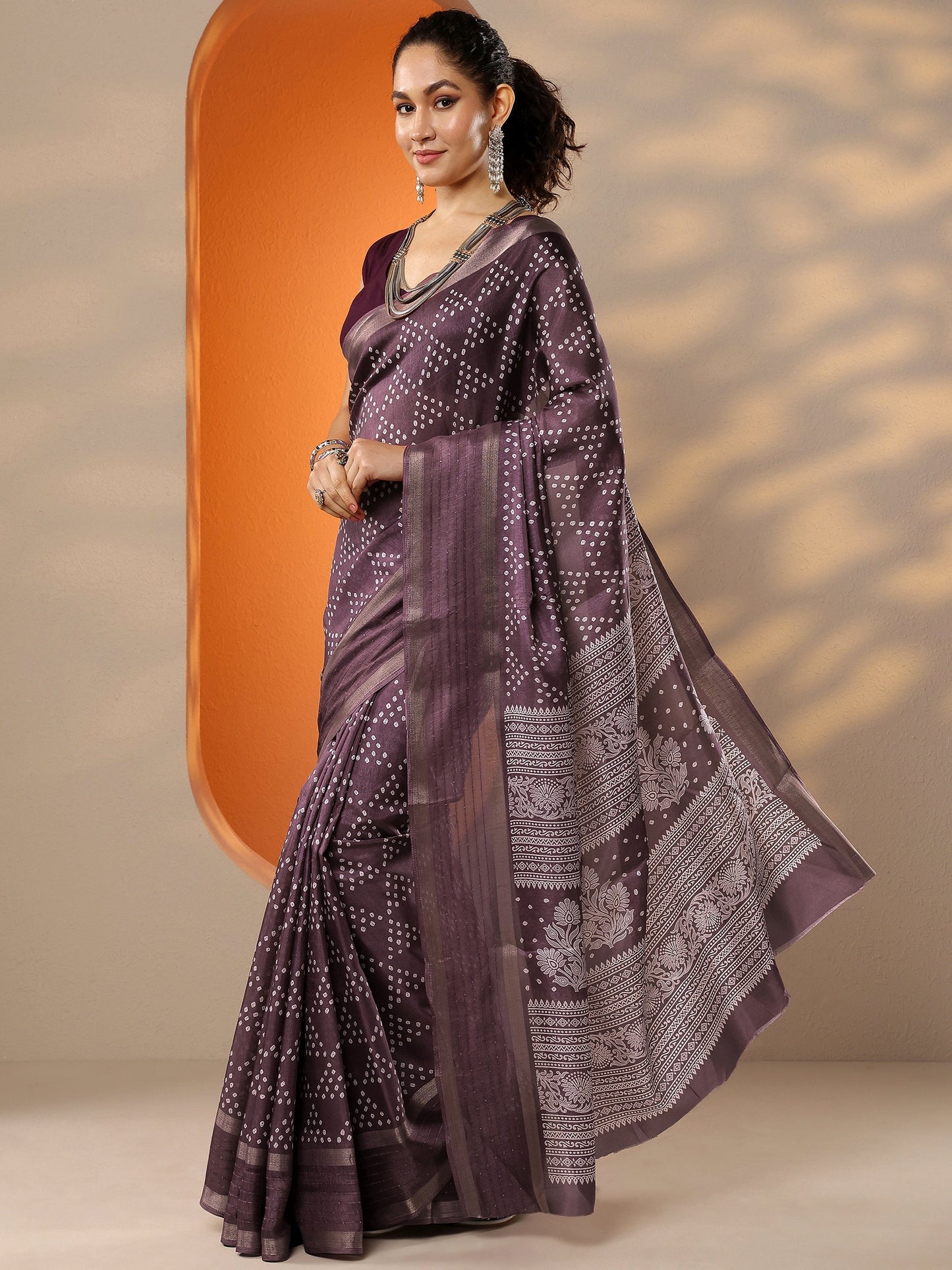 Purple Bandhani Printed Silk Blend Saree With Unstitched Blouse Piece